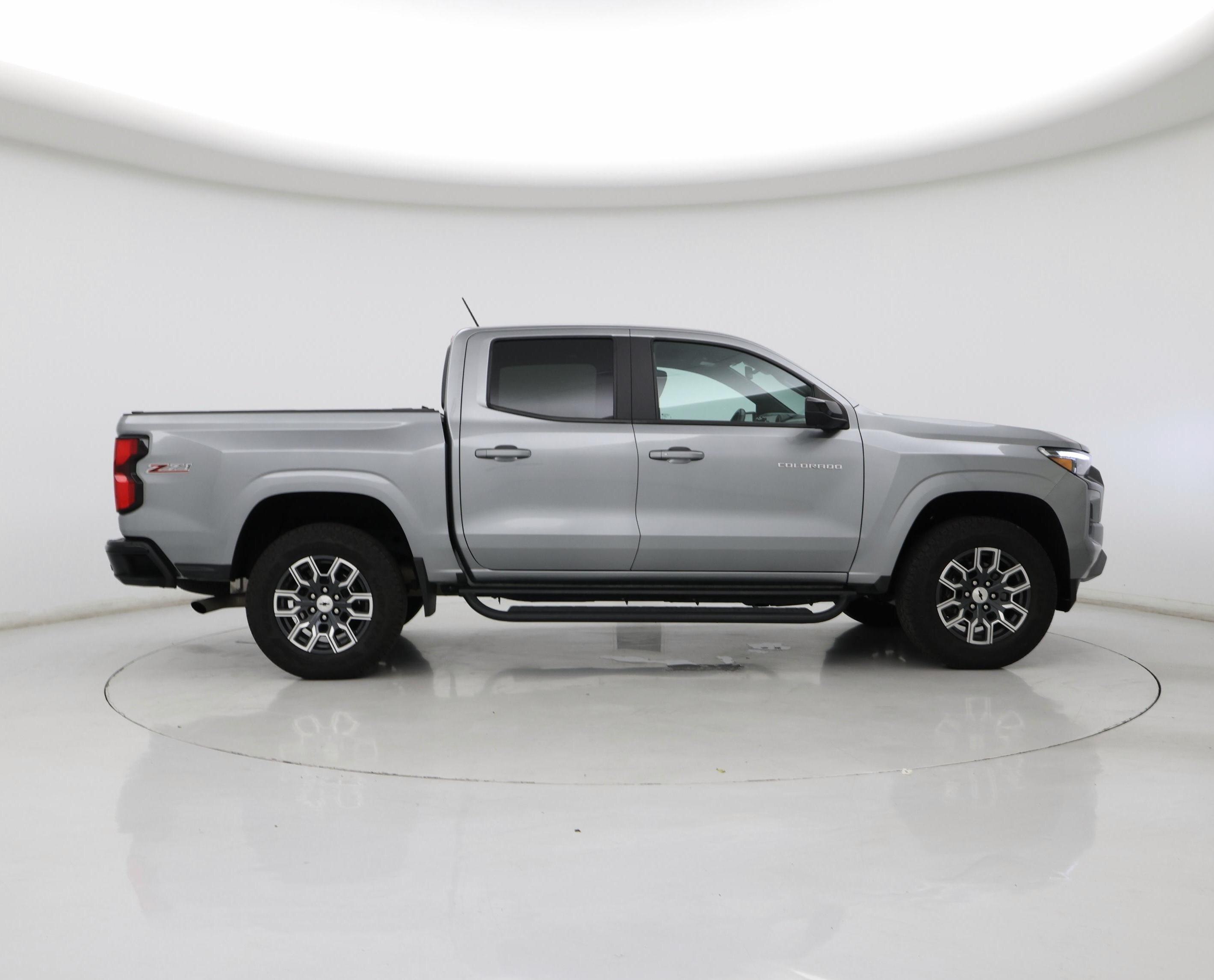 Thumbnail: 2023 Chevrolet Colorado - 7