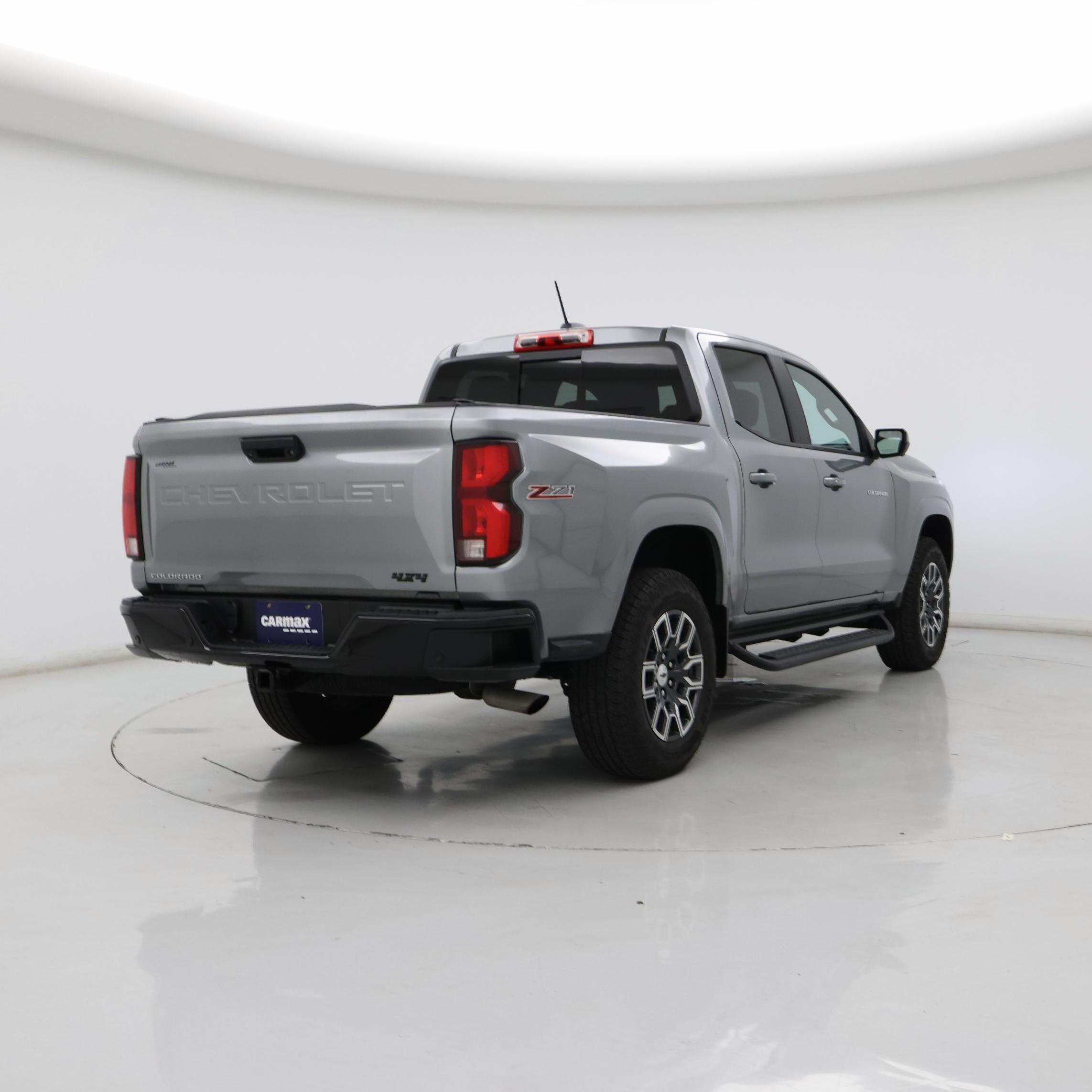 Thumbnail: 2023 Chevrolet Colorado - 8