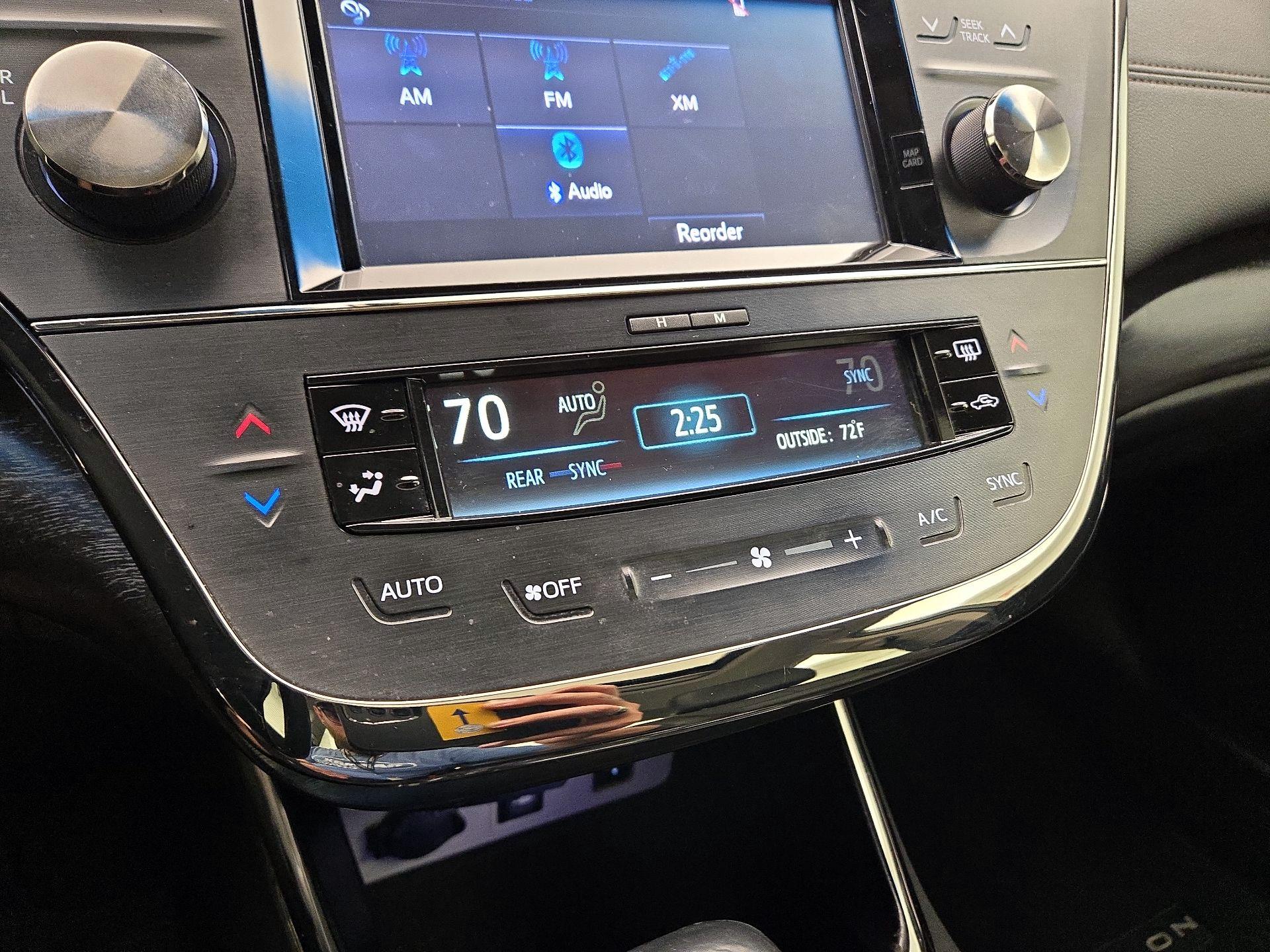 Thumbnail: 2018 Toyota Avalon - 17