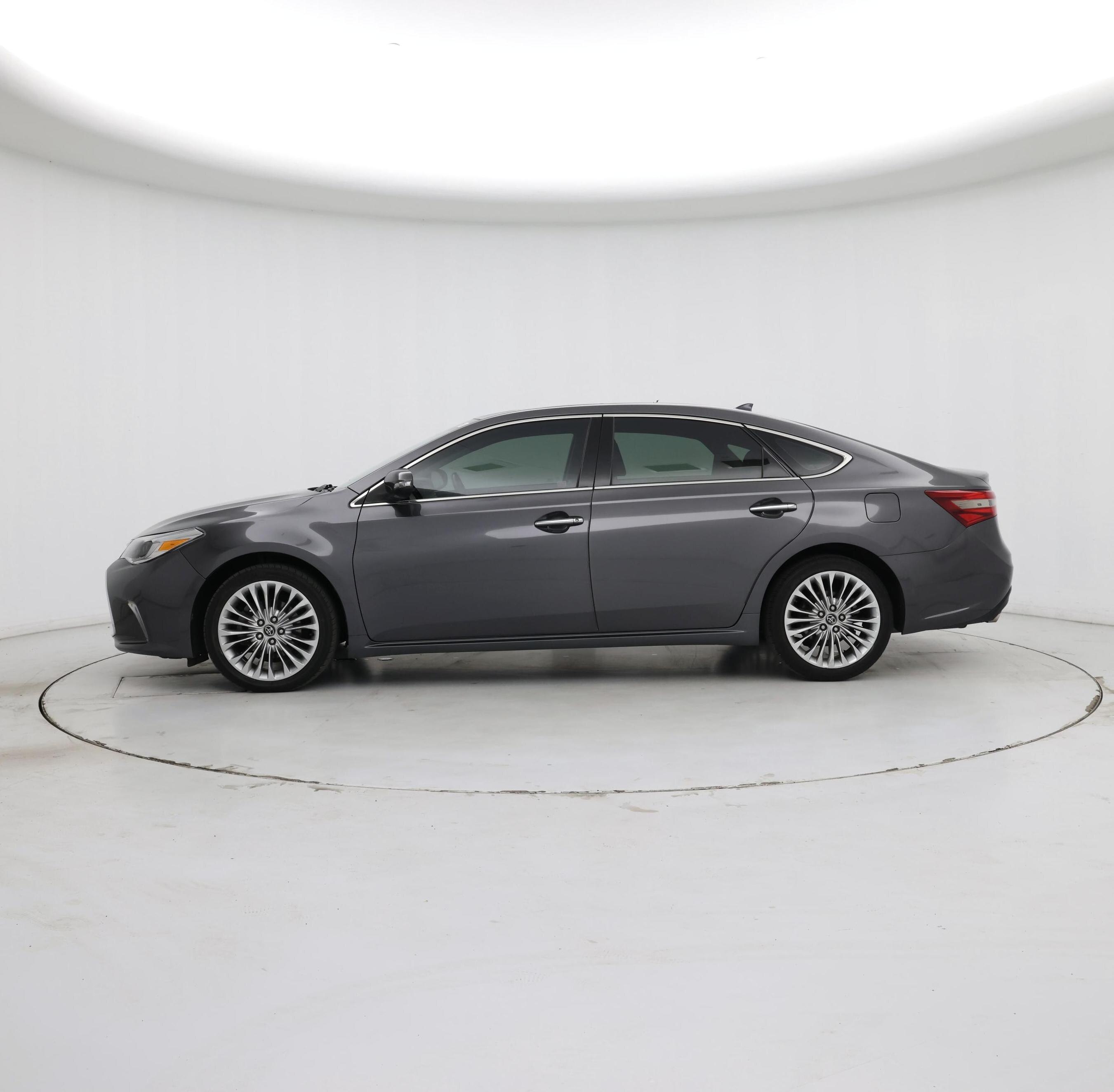 Thumbnail: 2018 Toyota Avalon - 3