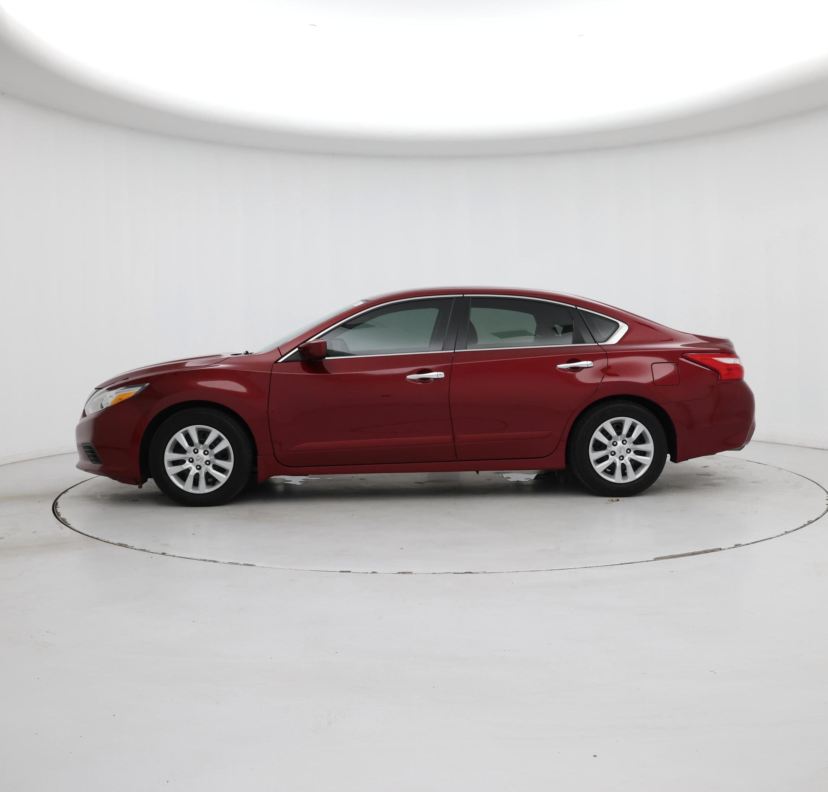Thumbnail: 2017 Nissan Altima - 3