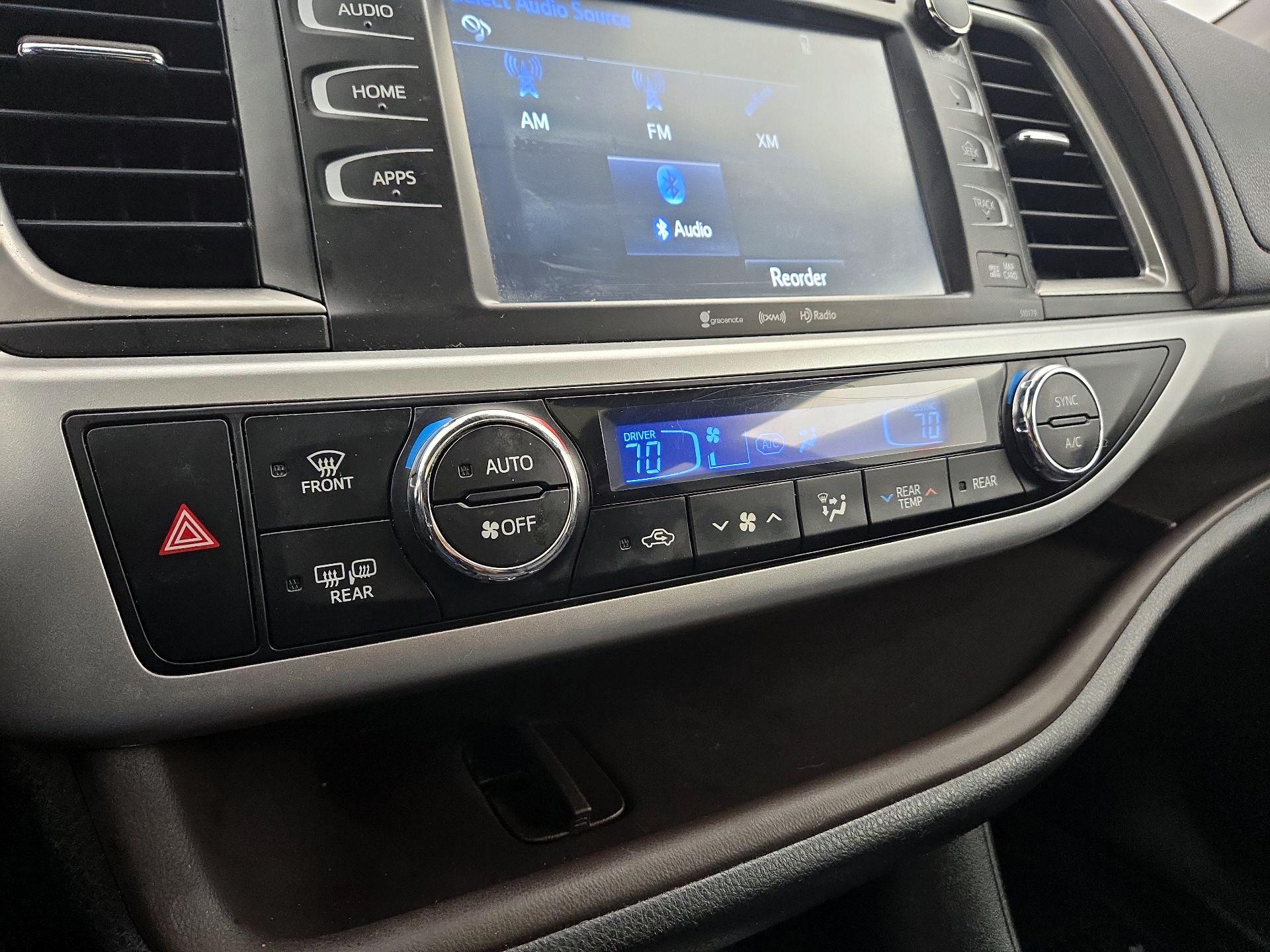 Thumbnail: 2017 Toyota Highlander - 17