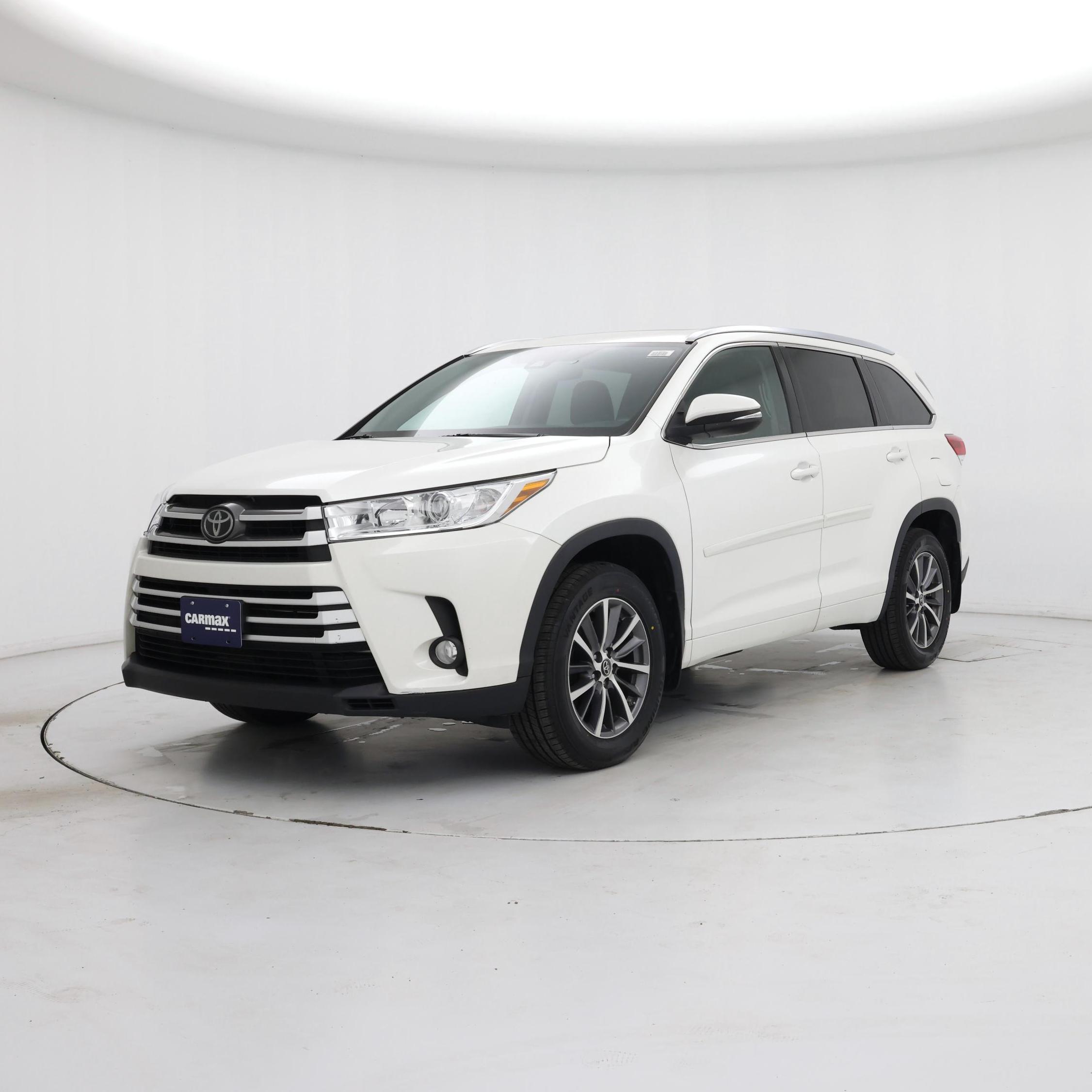 Thumbnail: 2017 Toyota Highlander - 4