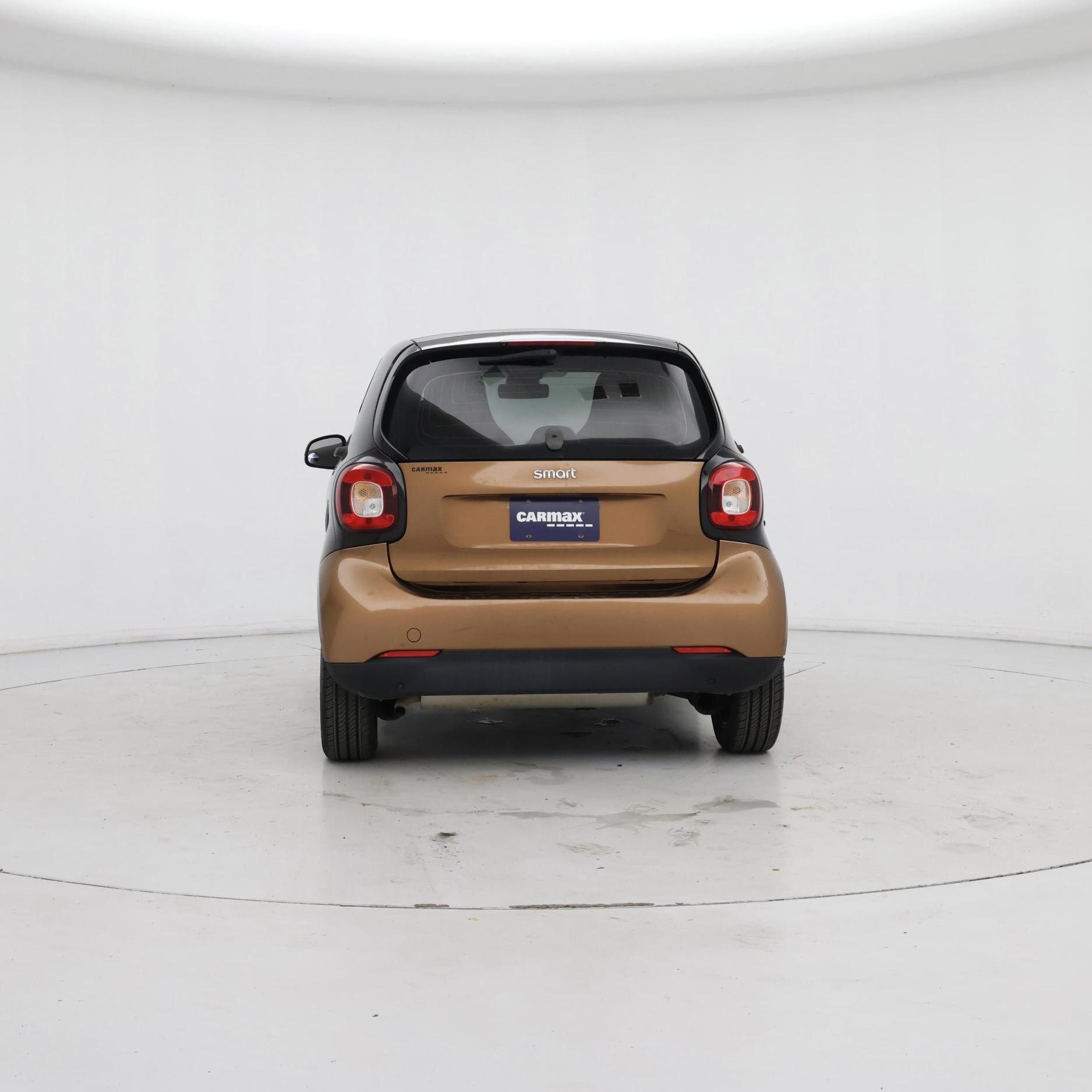 Thumbnail: 2016 smart fortwo - 6