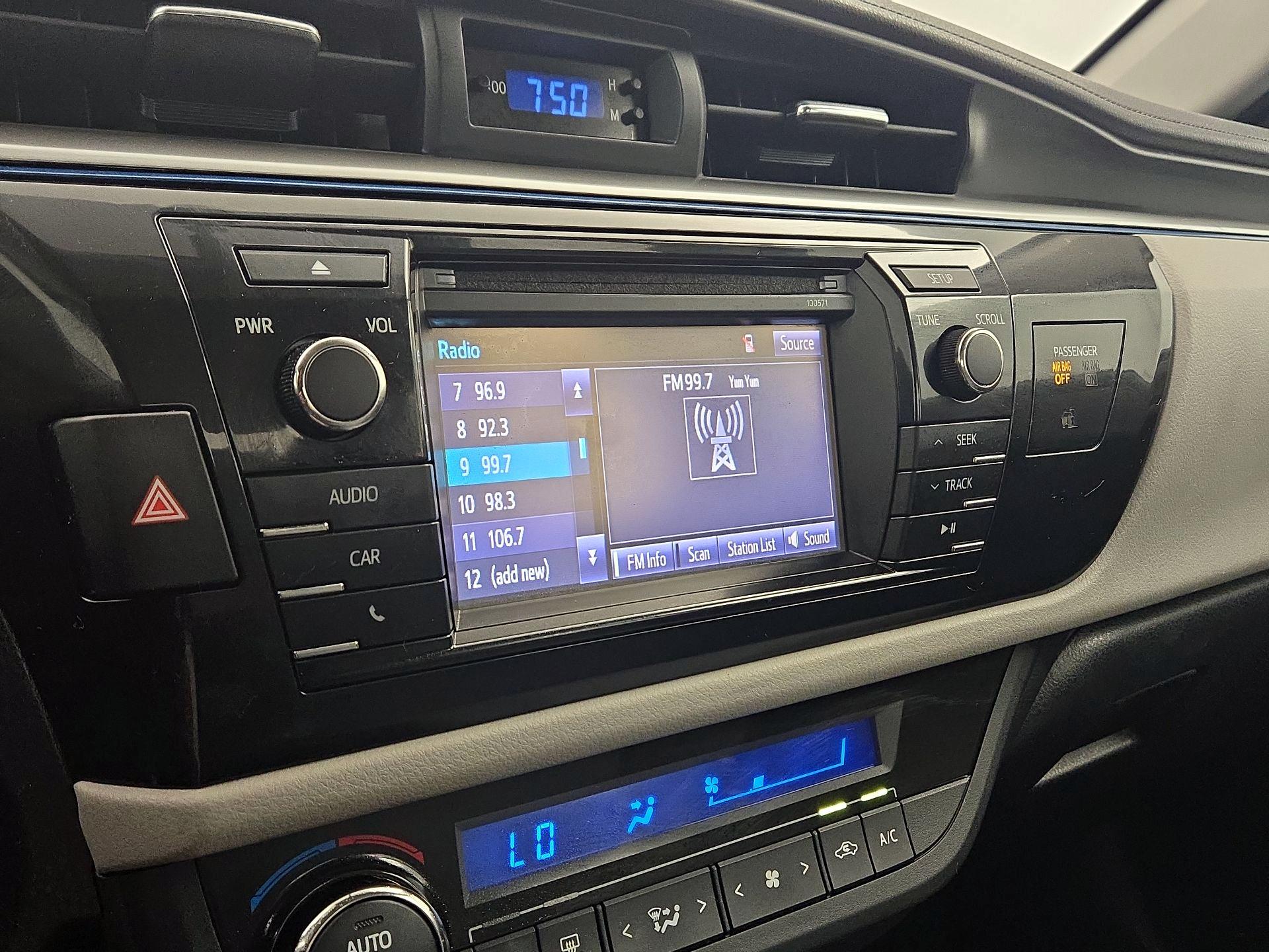 Thumbnail: 2016 Toyota Corolla - 15