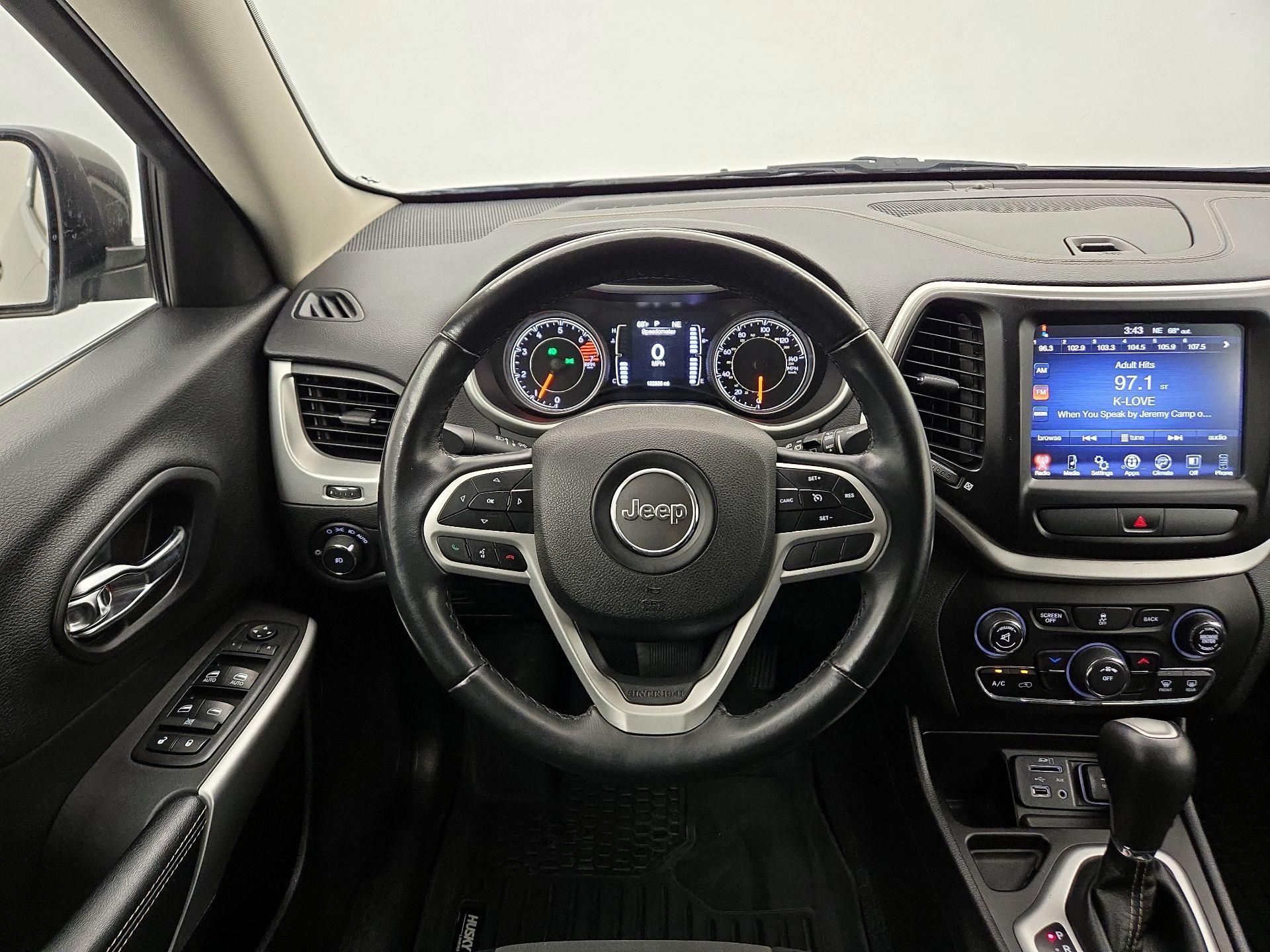 Thumbnail: 2018 Jeep Cherokee - 10