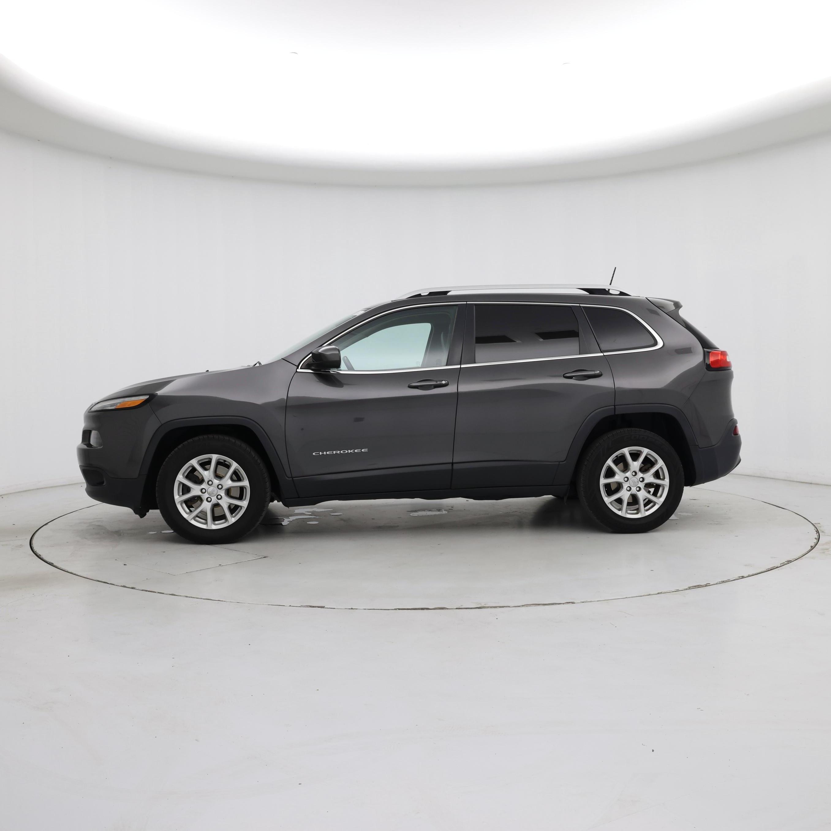Thumbnail: 2018 Jeep Cherokee - 3