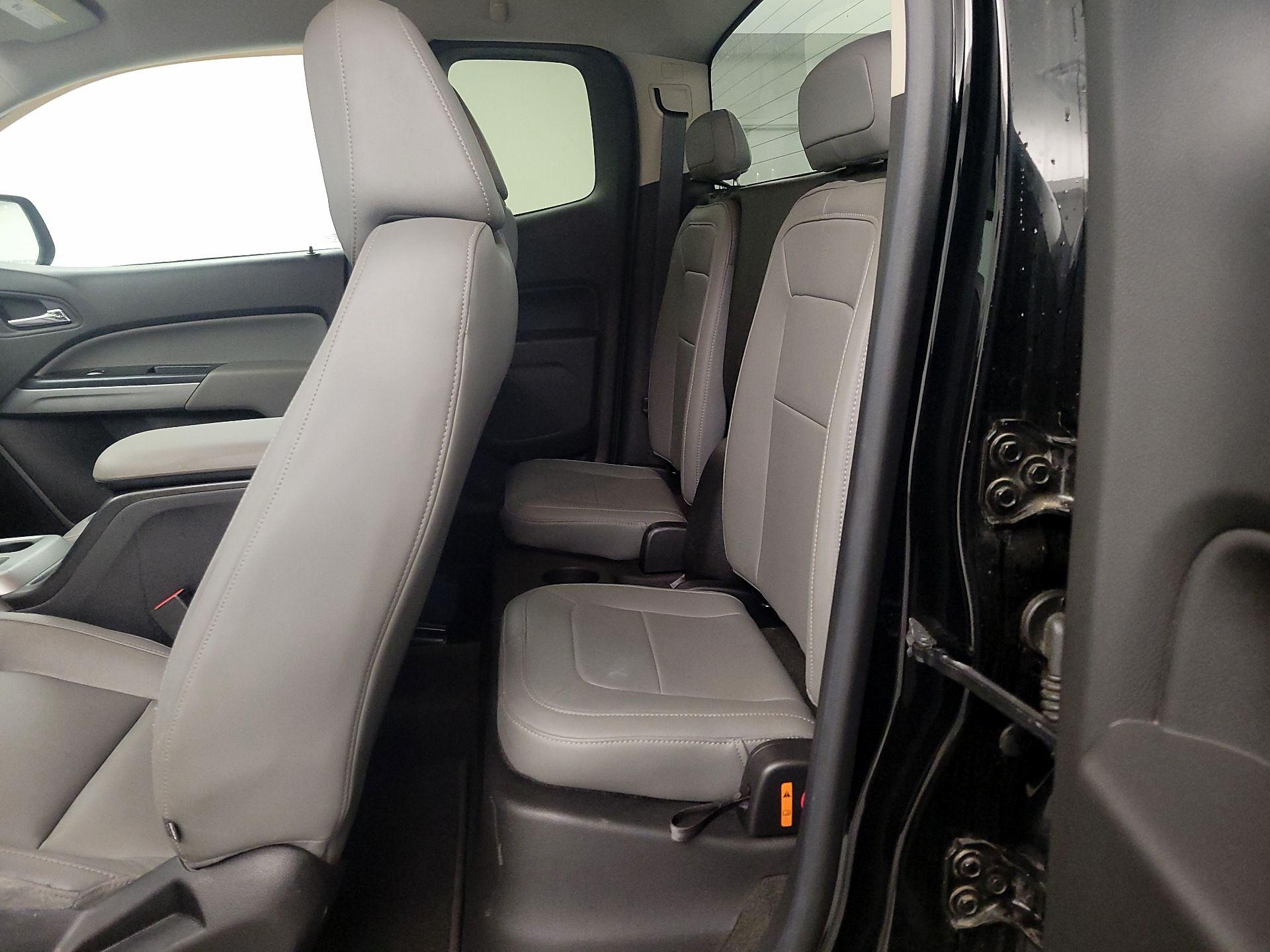 Thumbnail: 2015 Chevrolet Colorado - 19