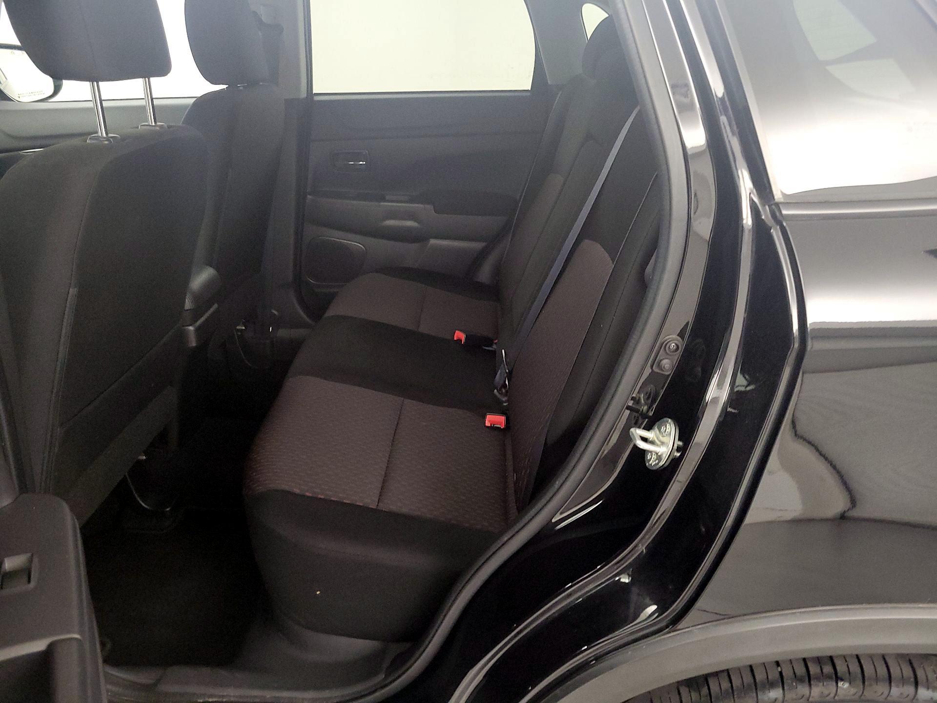 Thumbnail: 2019 Mitsubishi Outlander Sport - 19