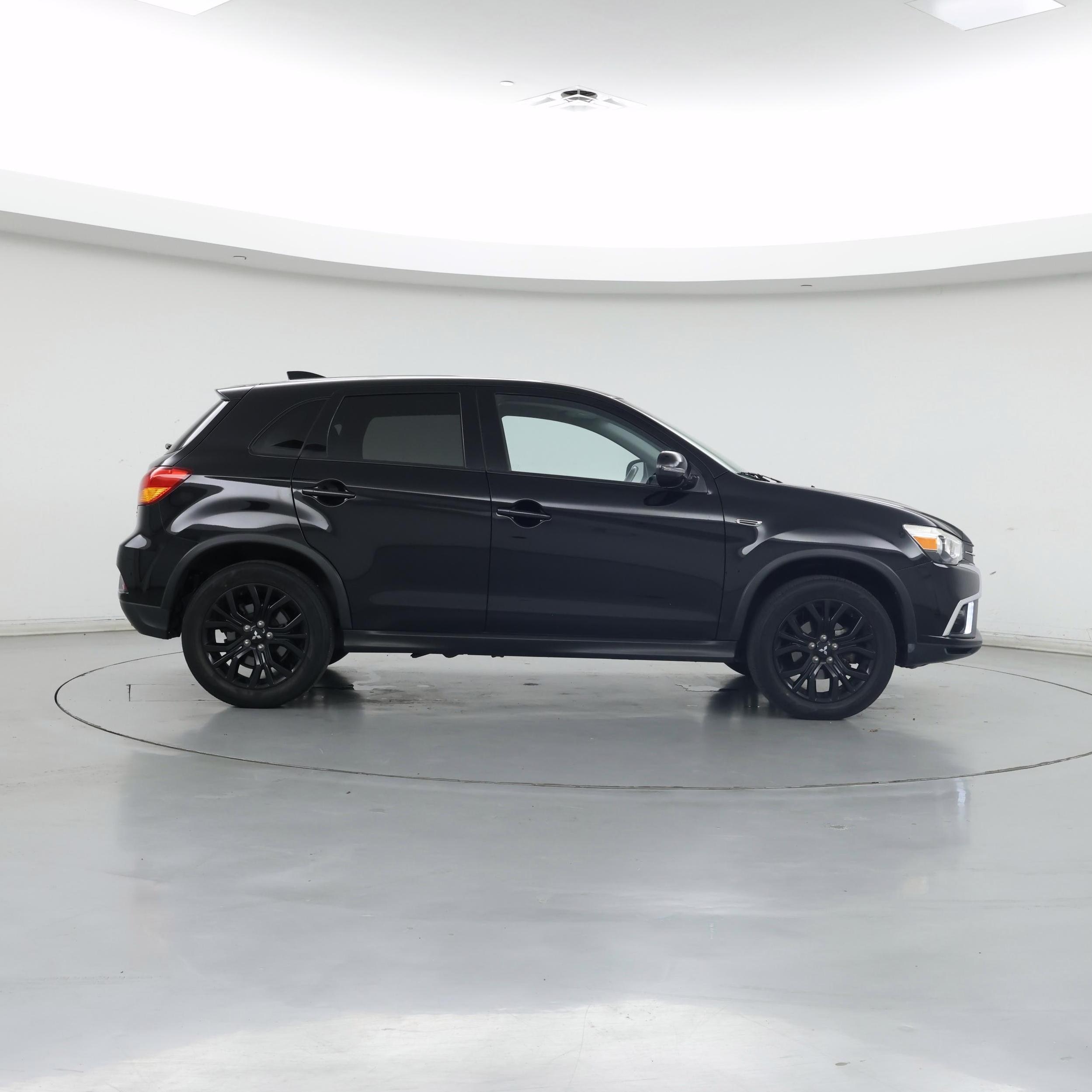 Thumbnail: 2019 Mitsubishi Outlander Sport - 7