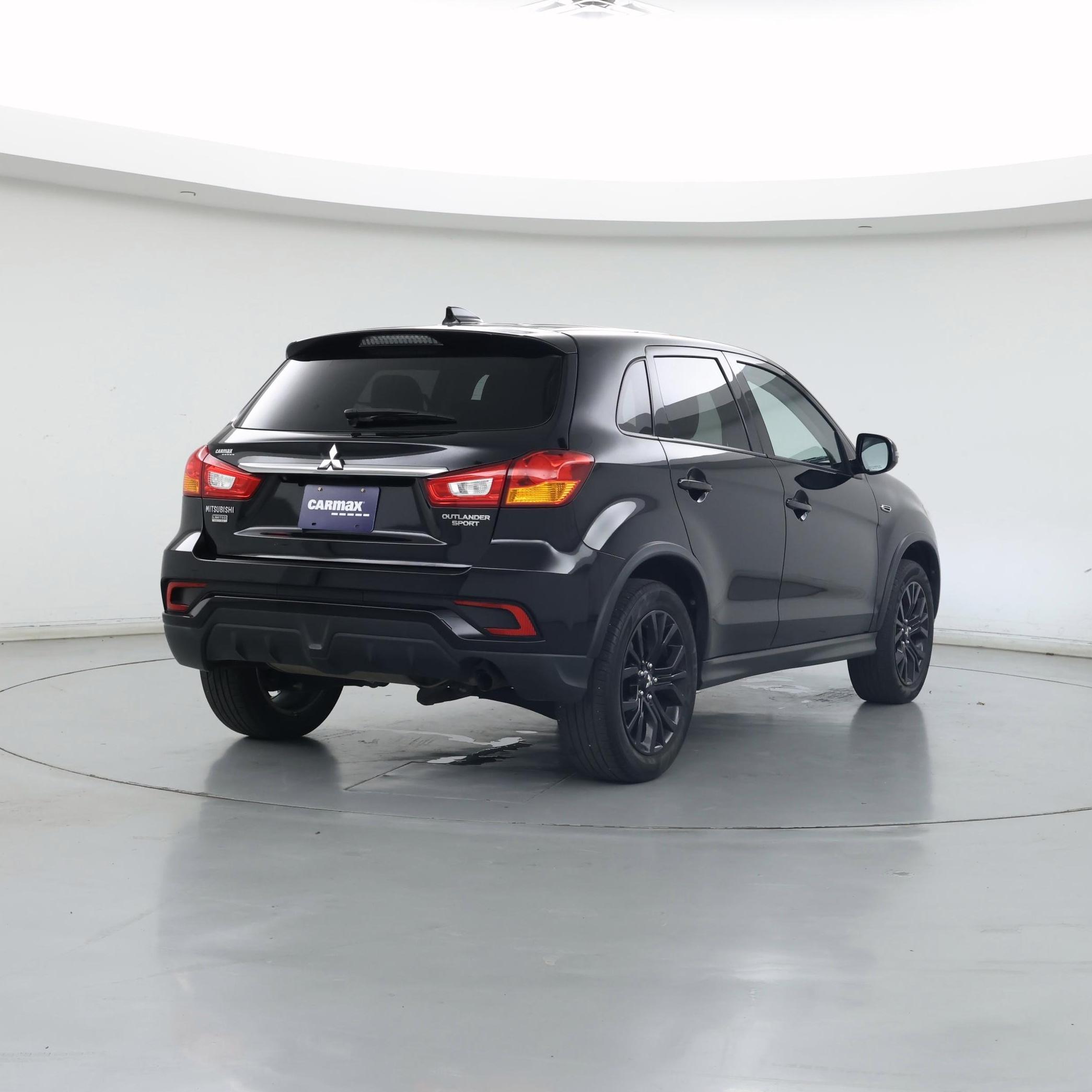 Thumbnail: 2019 Mitsubishi Outlander Sport - 8
