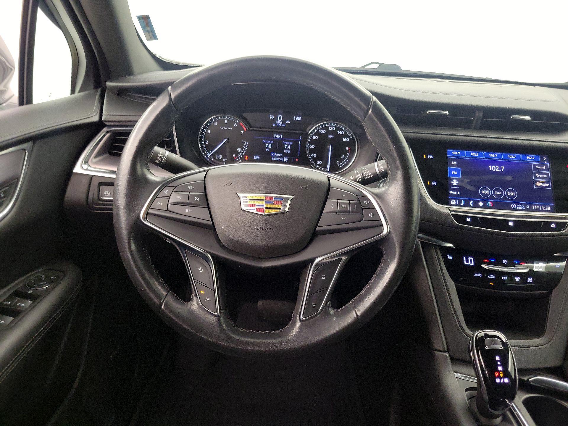 Thumbnail: 2021 Cadillac XT5 - 10