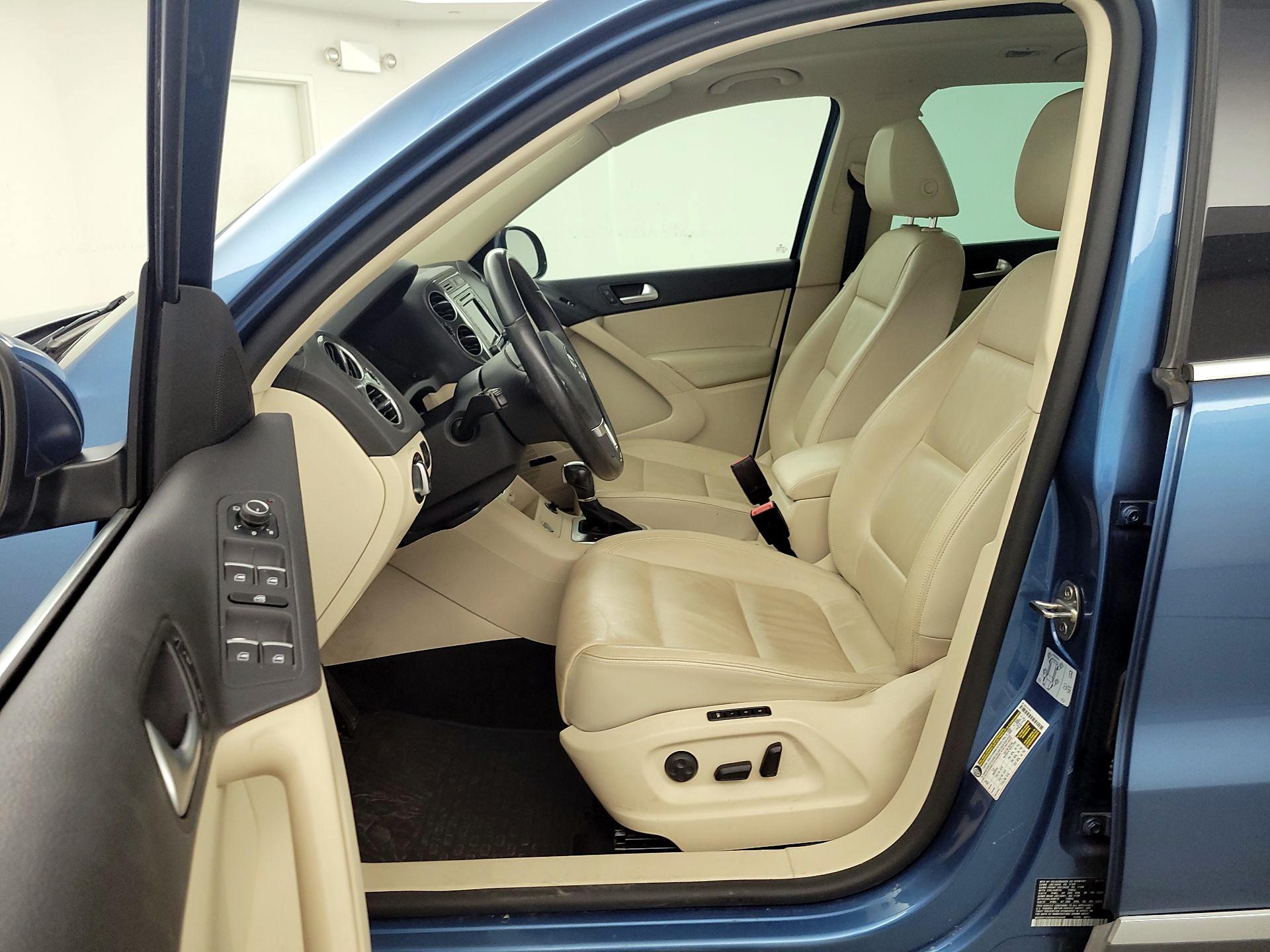 Thumbnail: 2017 Volkswagen Tiguan - 11