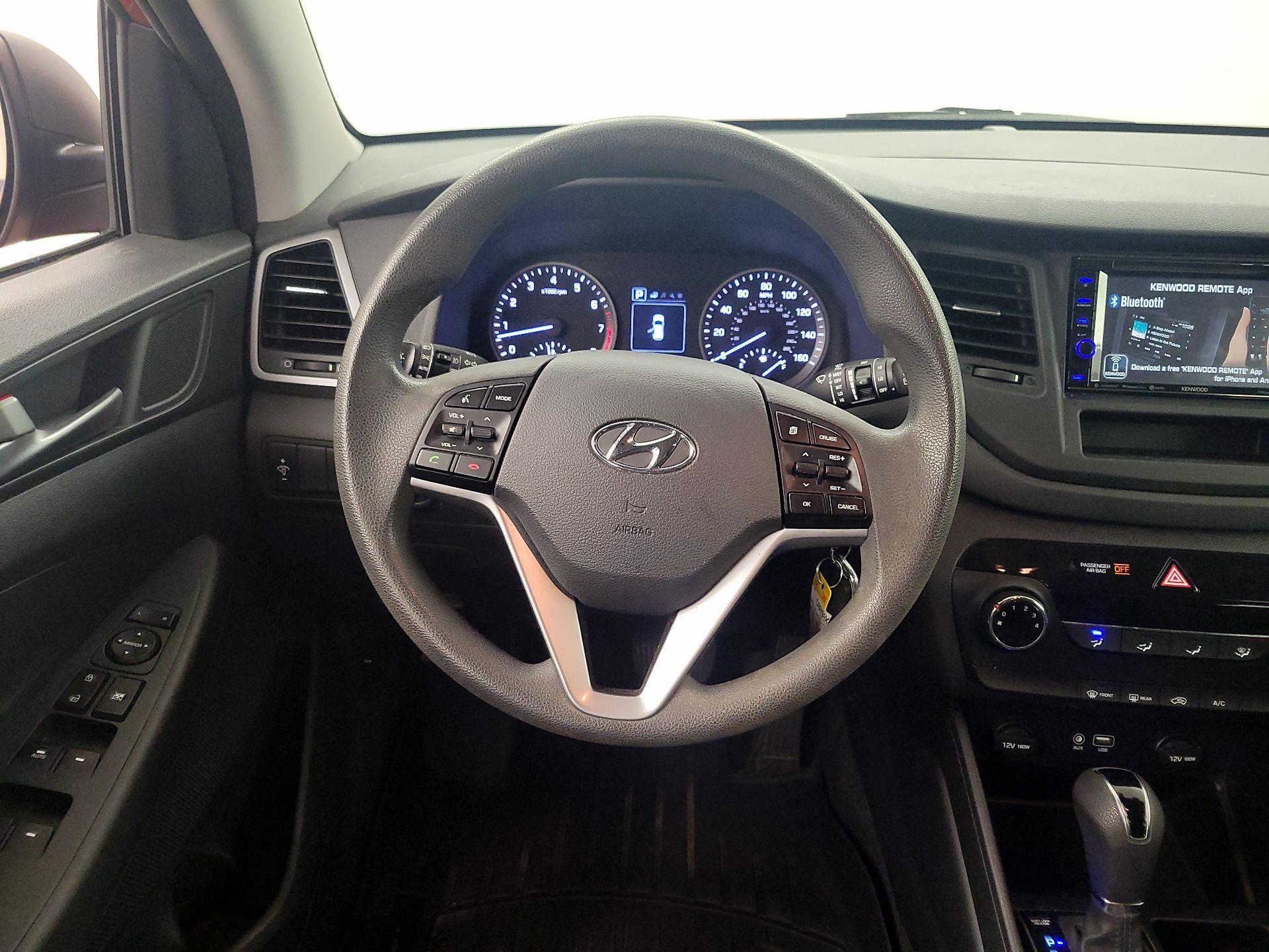 Thumbnail: 2016 Hyundai Tucson - 10