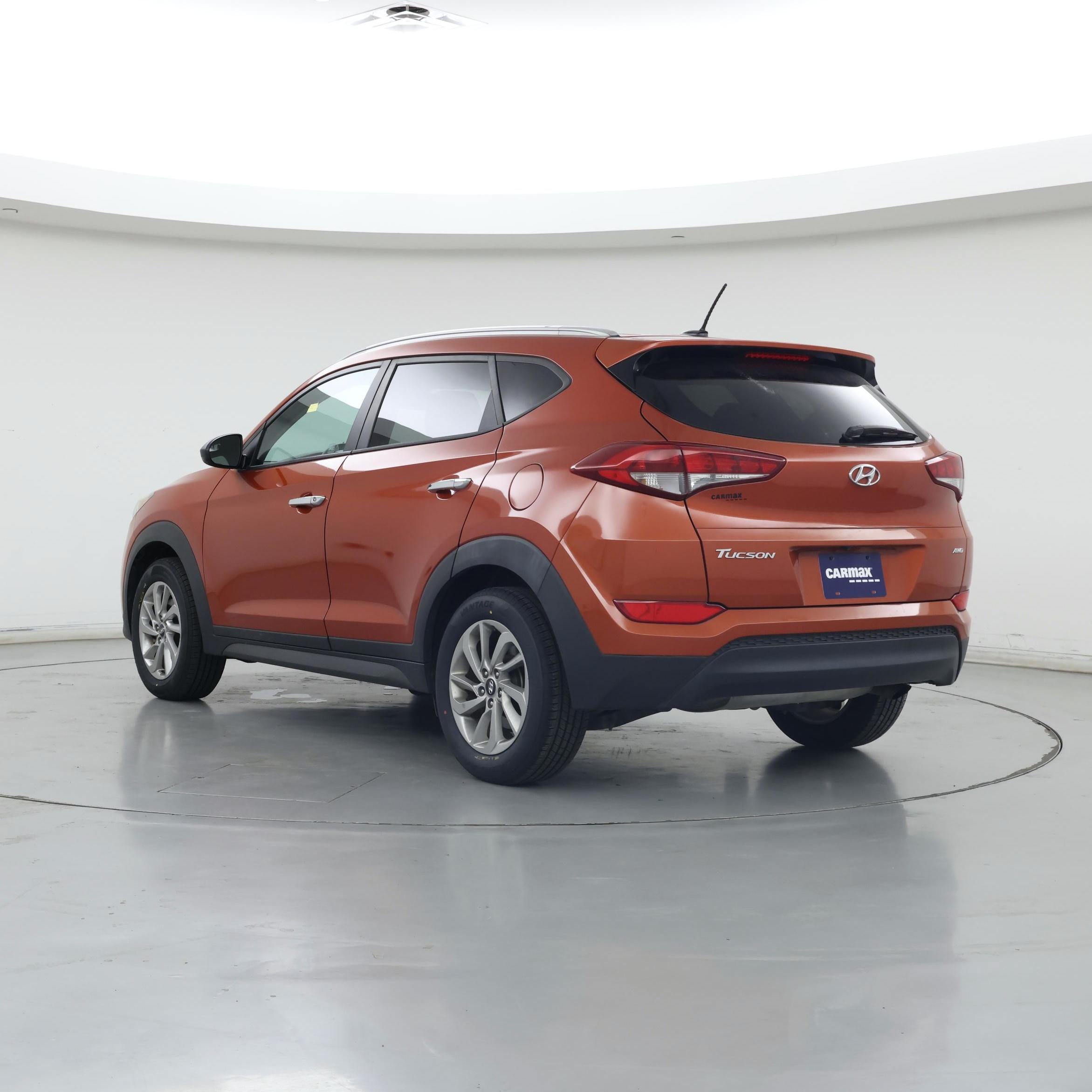 Thumbnail: 2016 Hyundai Tucson - 2