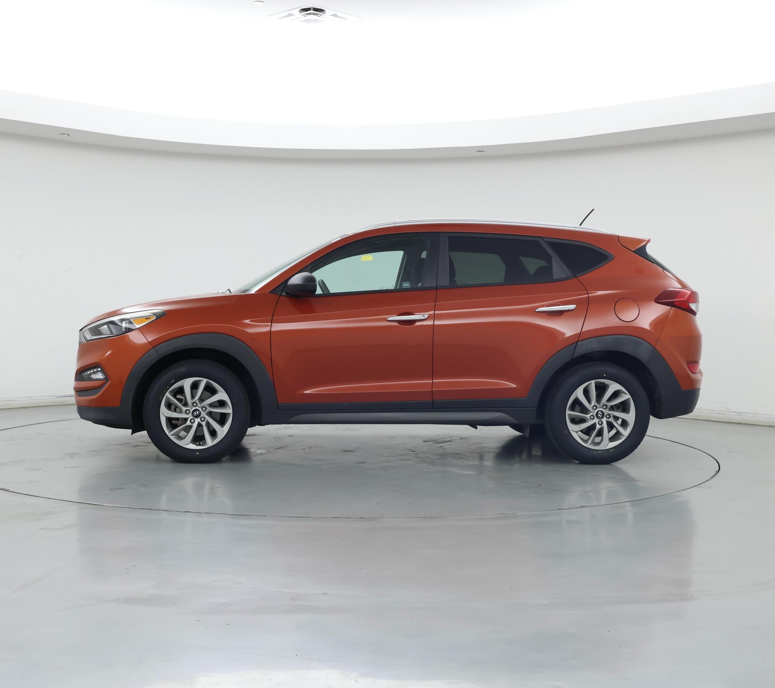 Thumbnail: 2016 Hyundai Tucson - 3