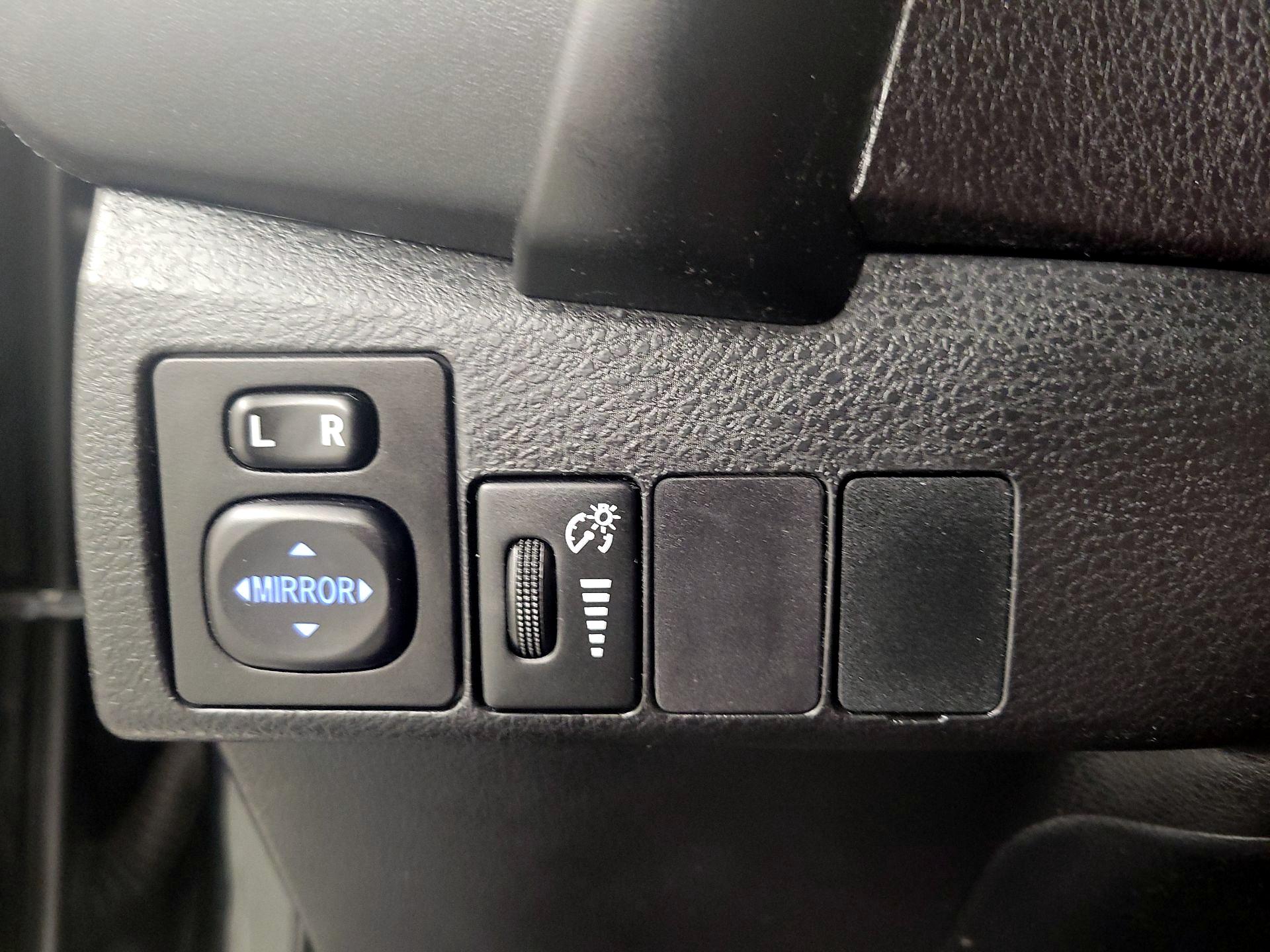 Thumbnail: 2018 Toyota Corolla - 13