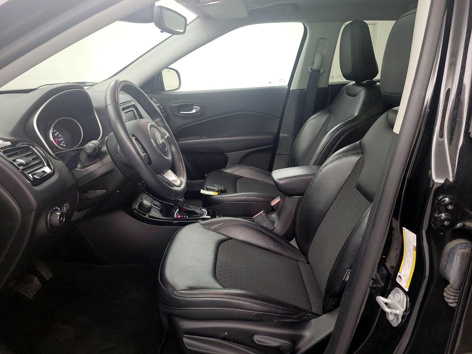 Thumbnail: 2018 Jeep Compass - 11