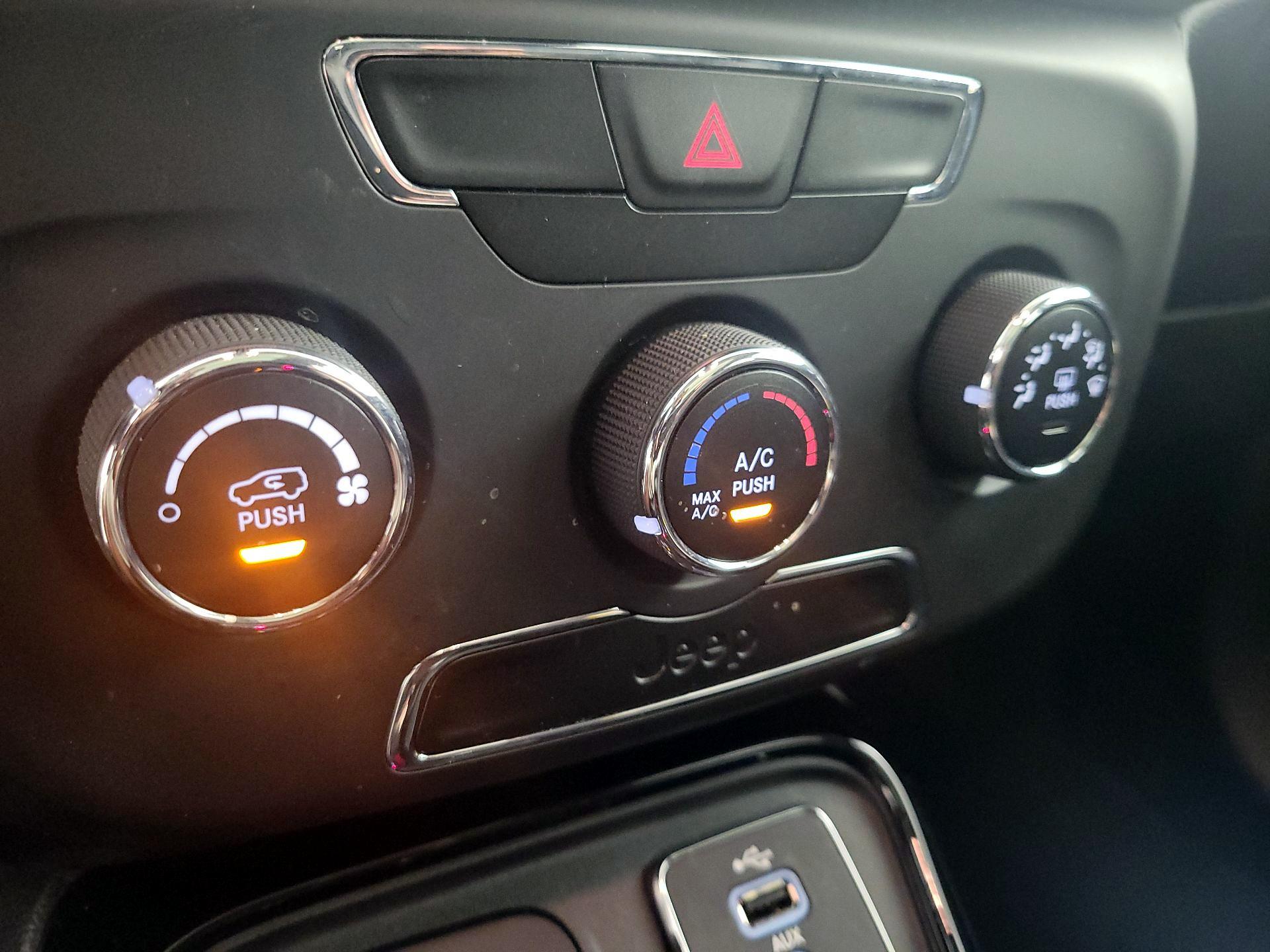 Thumbnail: 2018 Jeep Compass - 16