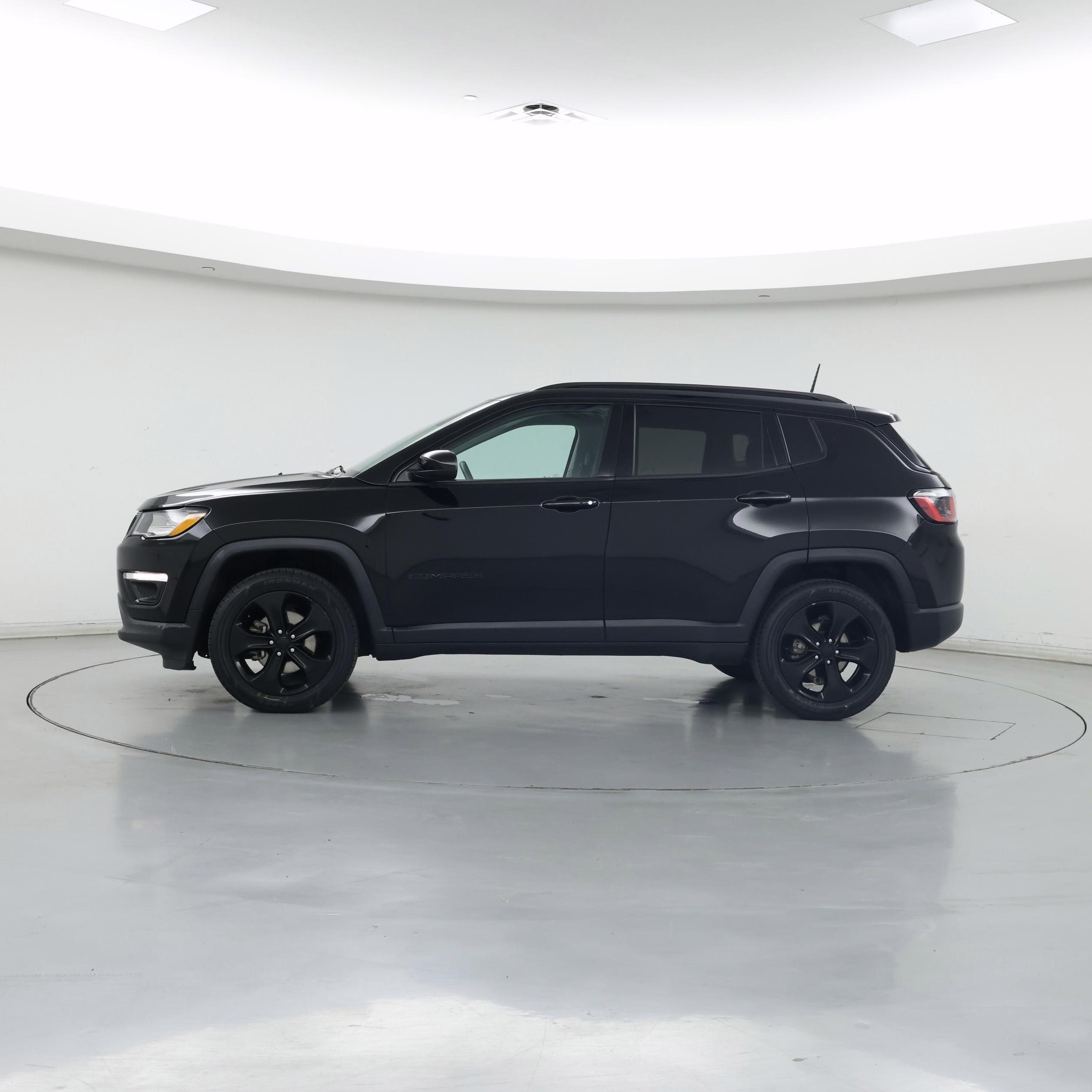 Thumbnail: 2018 Jeep Compass - 3