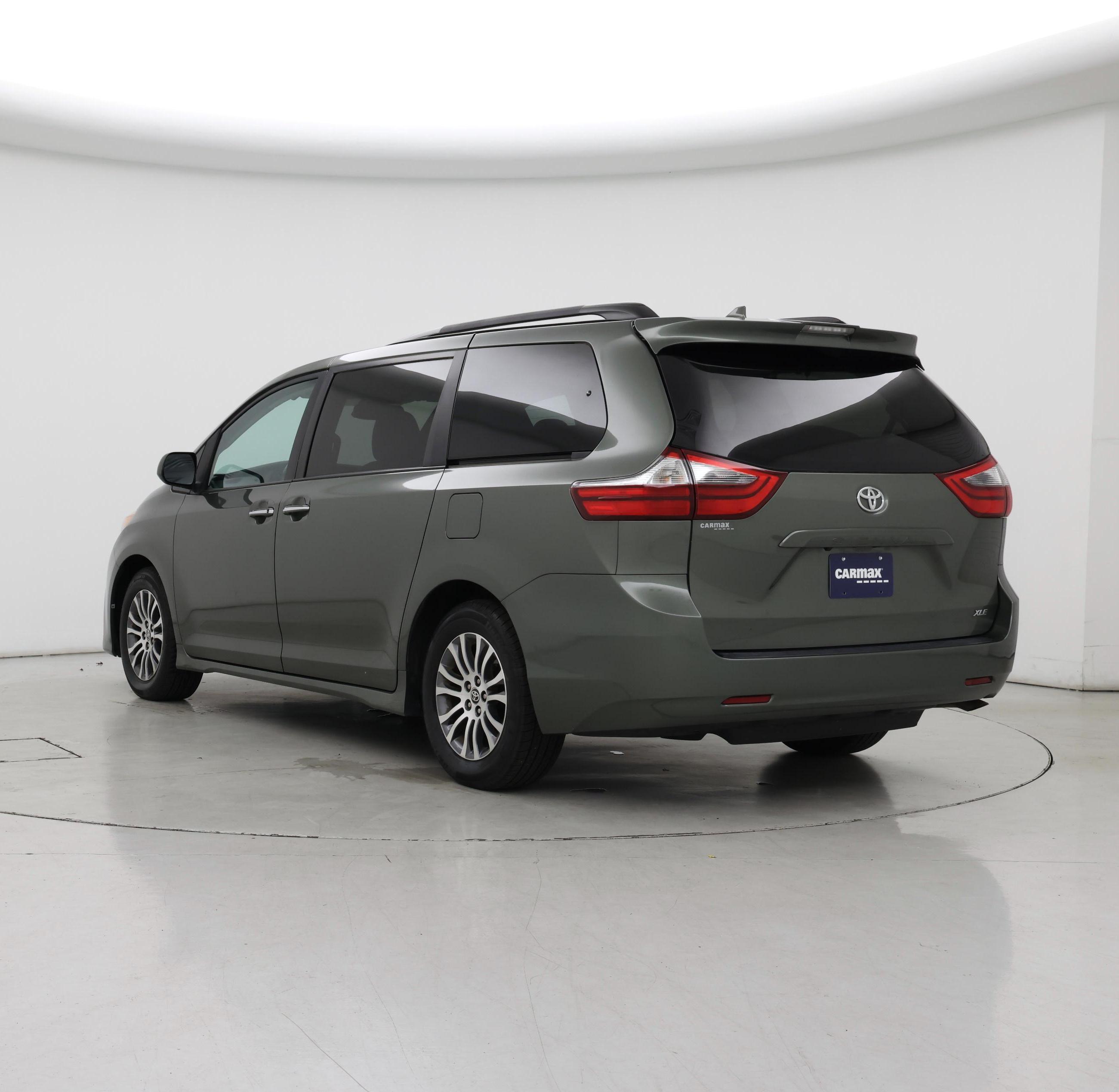 Thumbnail: 2020 Toyota Sienna - 2