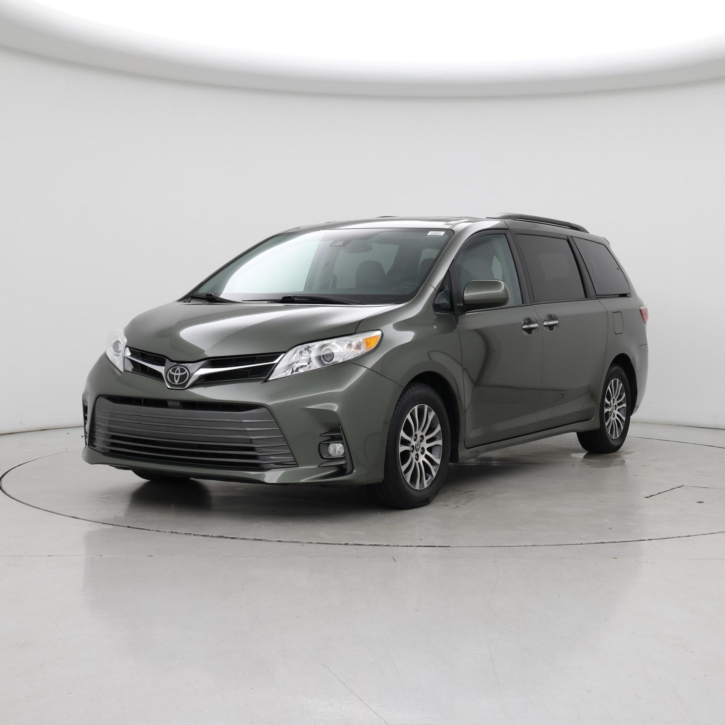 Thumbnail: 2020 Toyota Sienna - 4