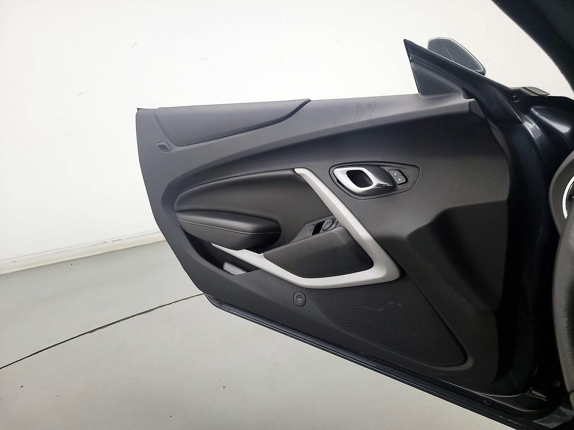 Thumbnail: 2019 Chevrolet Camaro - 12