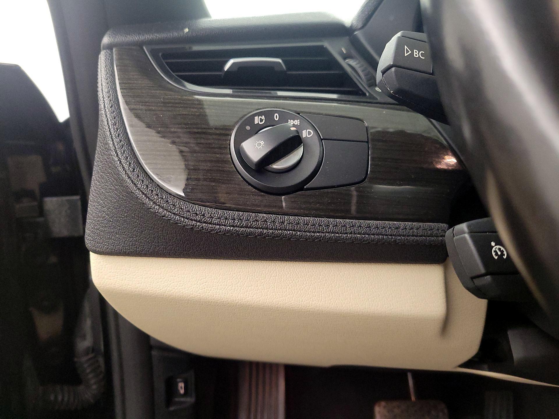 Thumbnail: 2016 BMW Z4 - 13