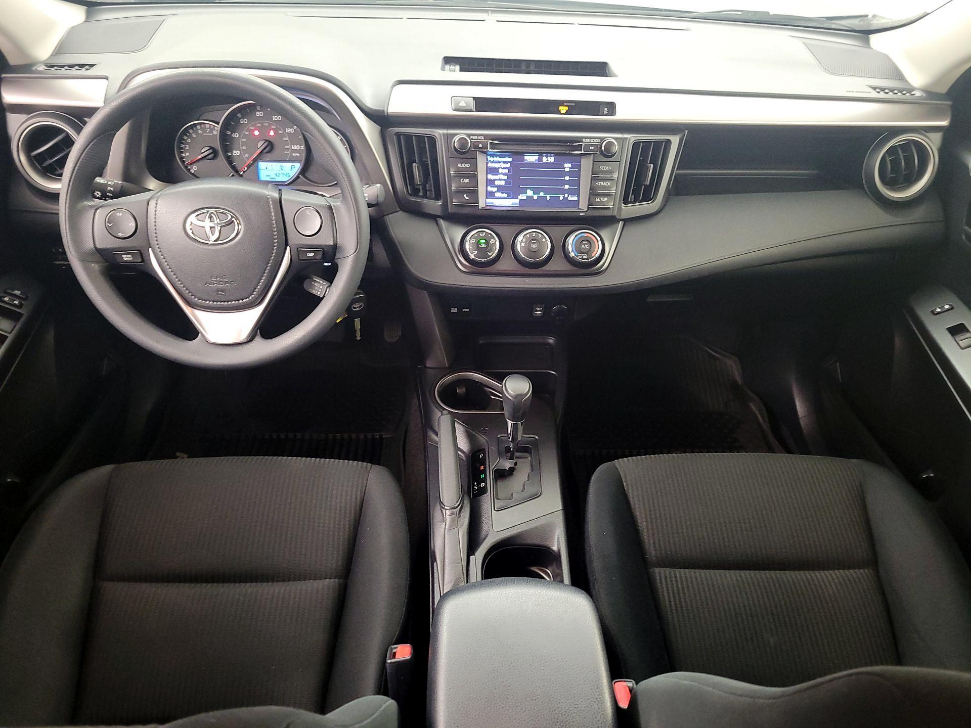 Thumbnail: 2016 Toyota RAV4 - 9