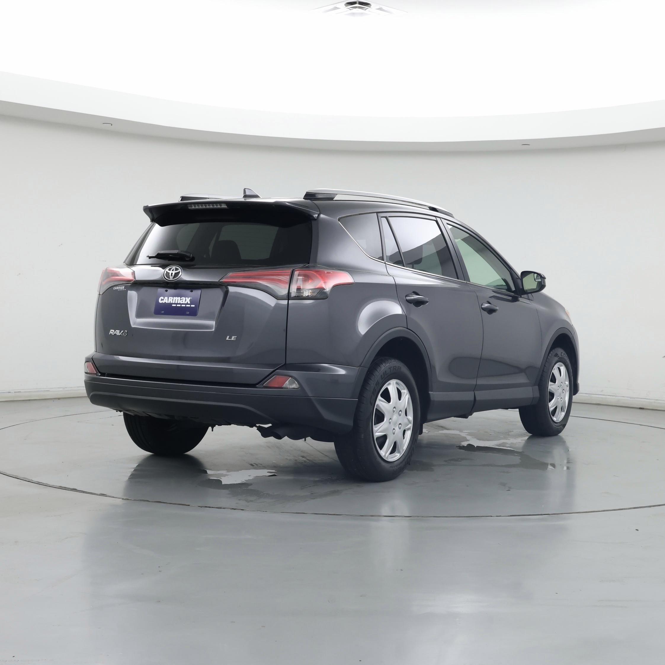 Thumbnail: 2016 Toyota RAV4 - 8
