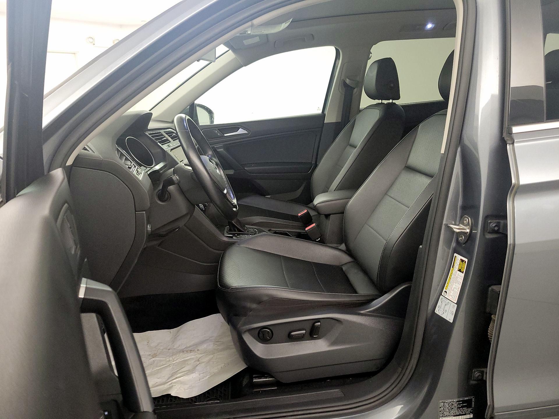 Thumbnail: 2019 Volkswagen Tiguan - 11