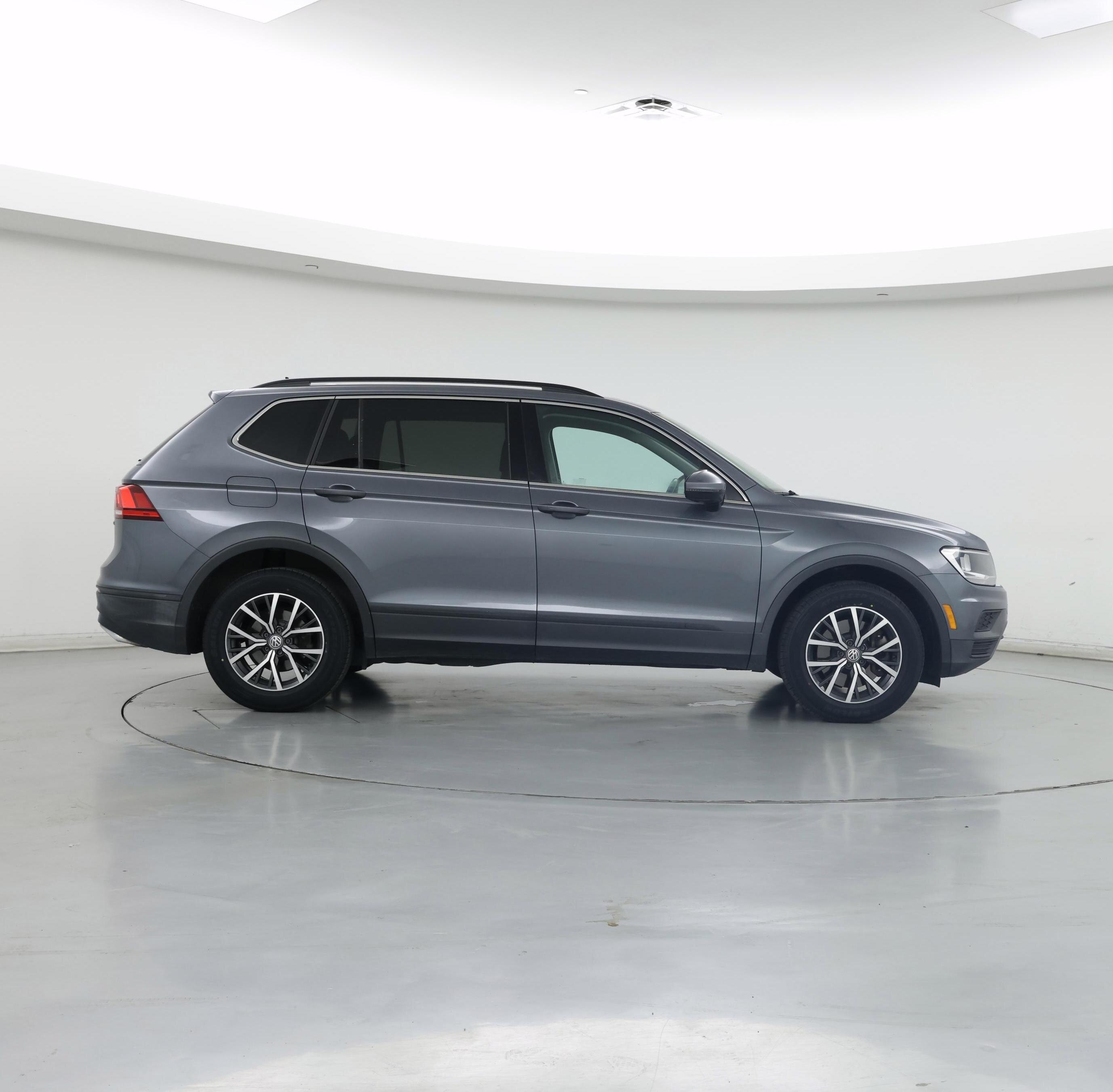 Thumbnail: 2019 Volkswagen Tiguan - 7