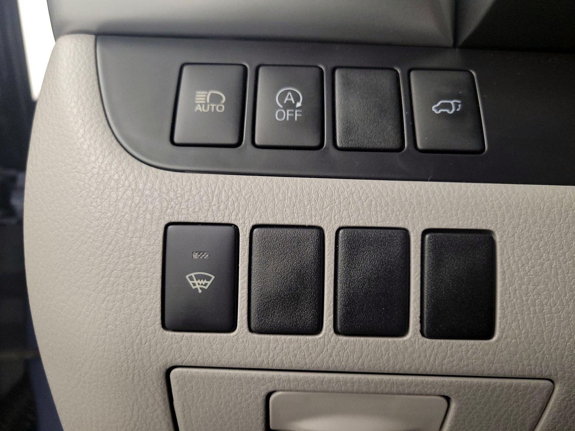 Thumbnail: 2019 Toyota Highlander - 13