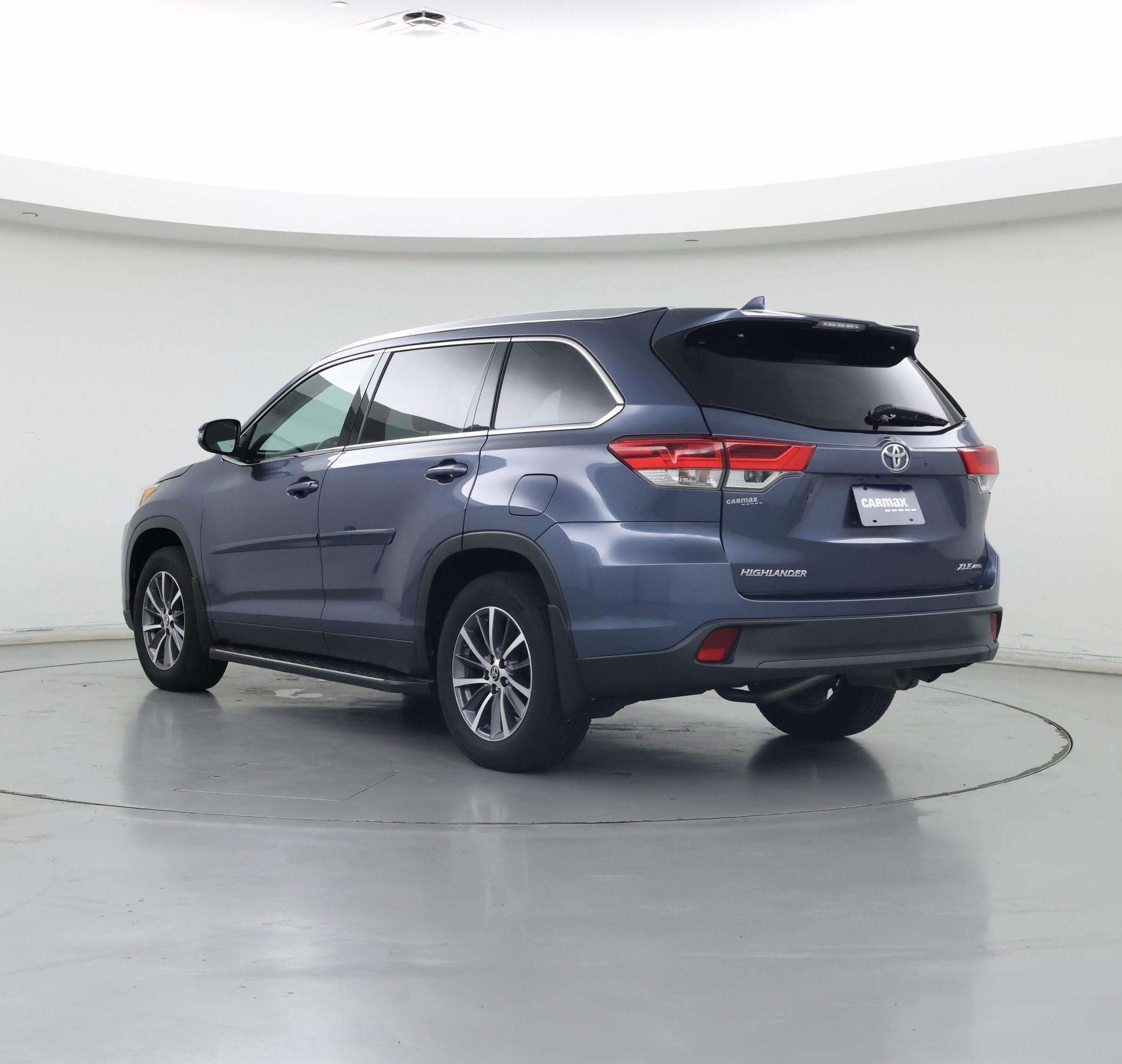 Thumbnail: 2019 Toyota Highlander - 2