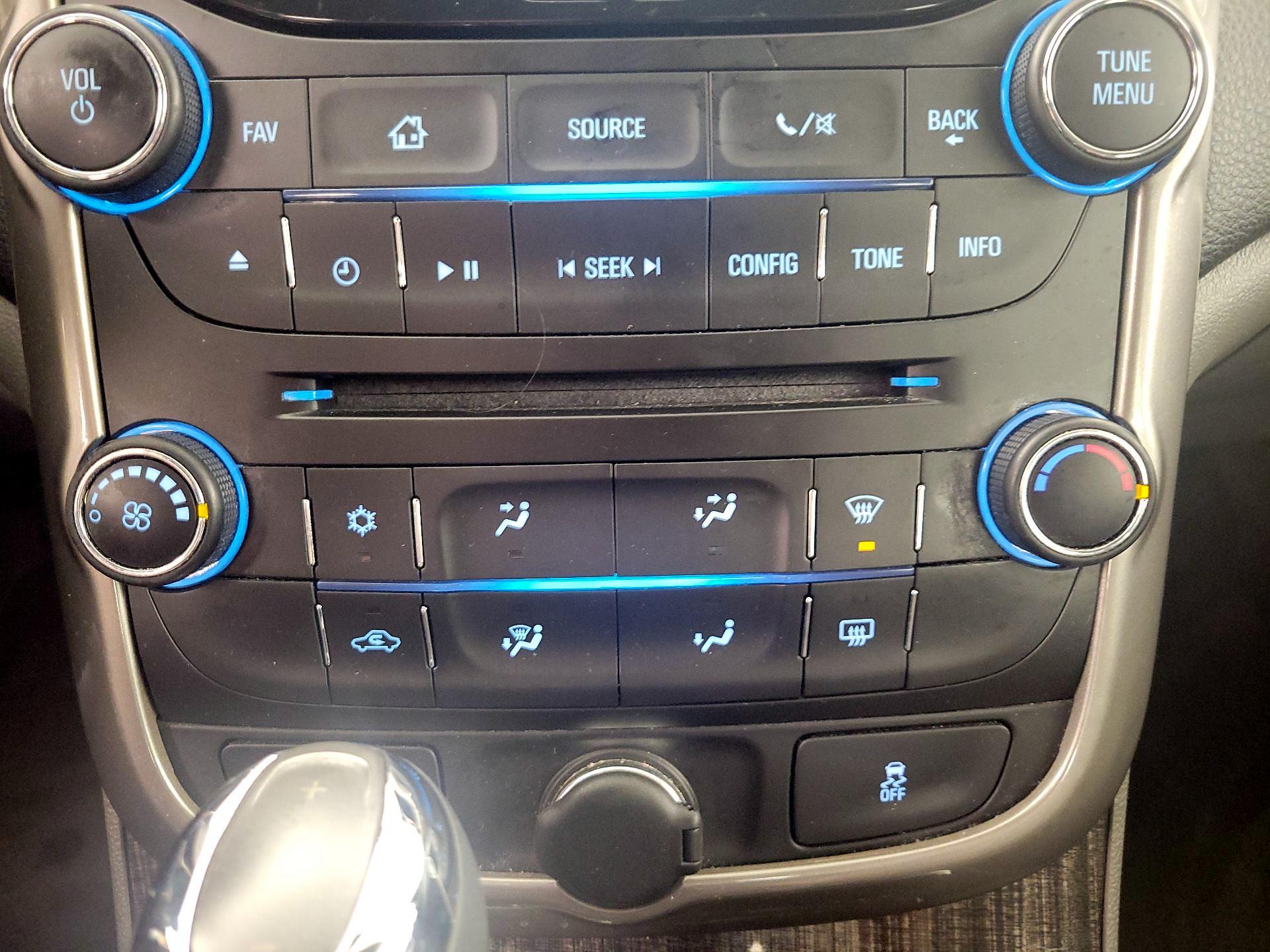 Thumbnail: 2015 Chevrolet Malibu - 16