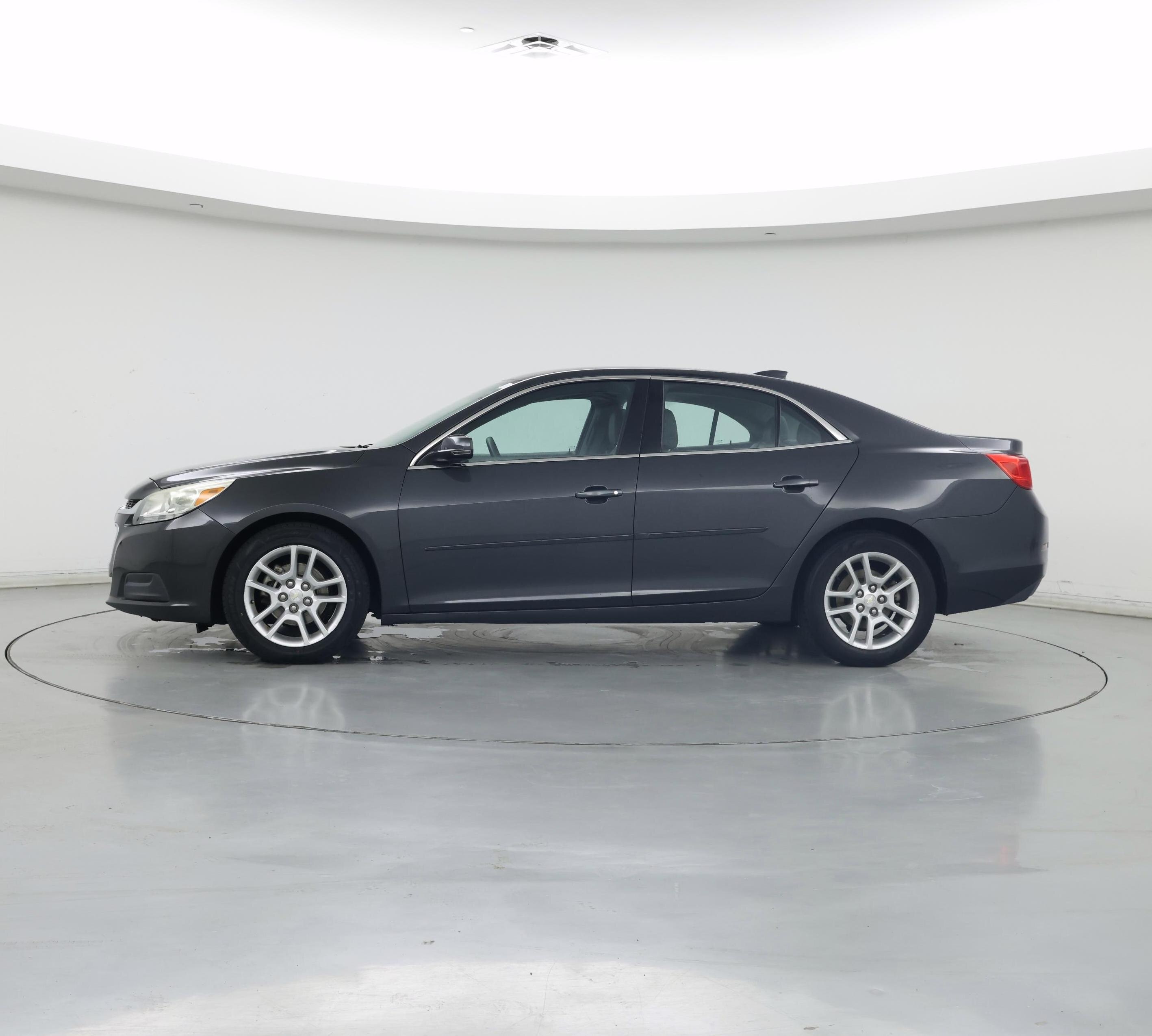 Thumbnail: 2015 Chevrolet Malibu - 3