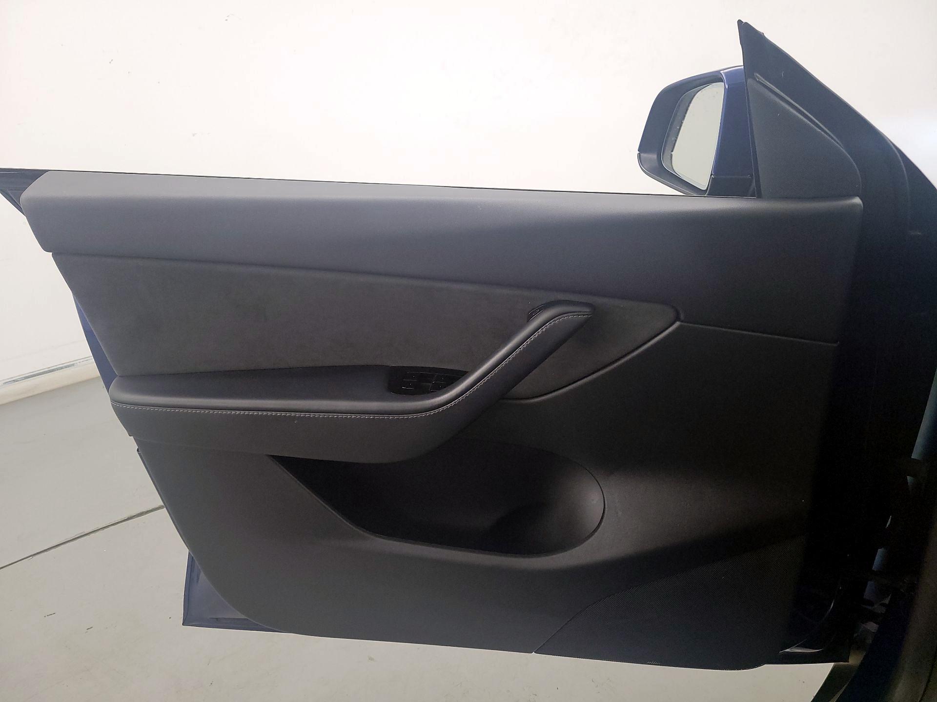 Thumbnail: 2021 Tesla Model Y - 12