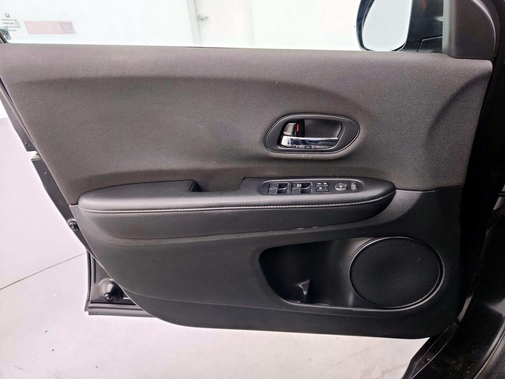 Thumbnail: 2019 Honda HR-V - 12