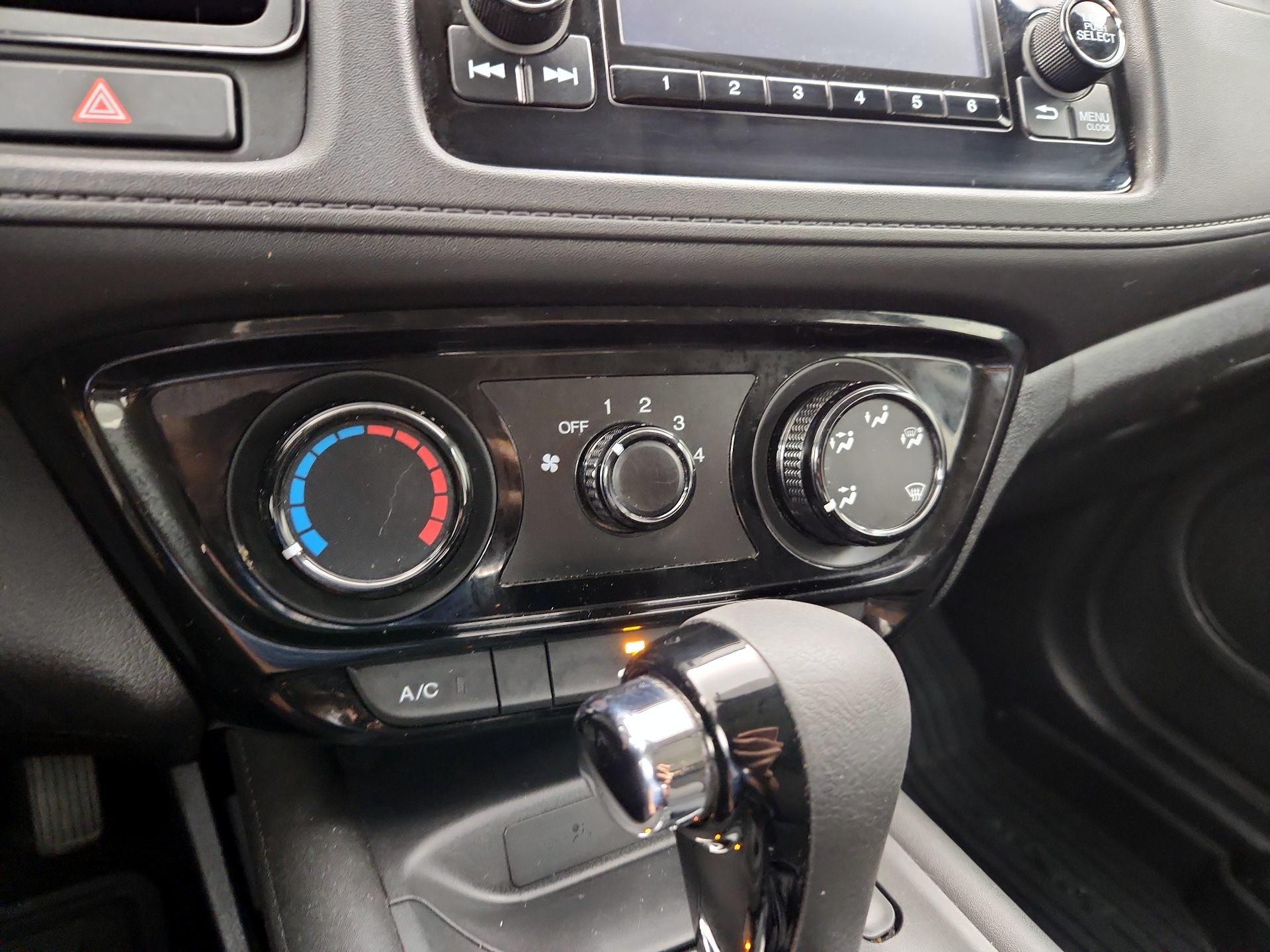 Thumbnail: 2019 Honda HR-V - 16