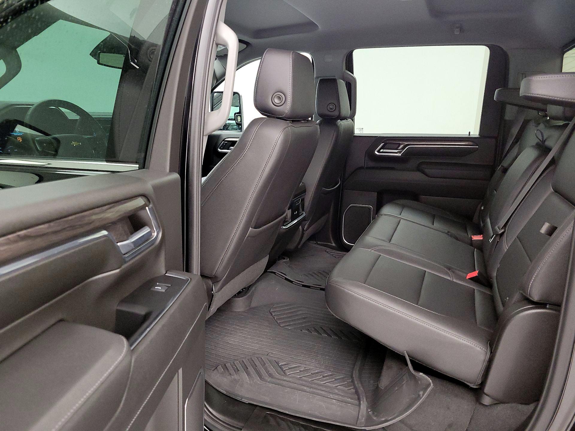 Thumbnail: 2024 Chevrolet Silverado 2500 - 17