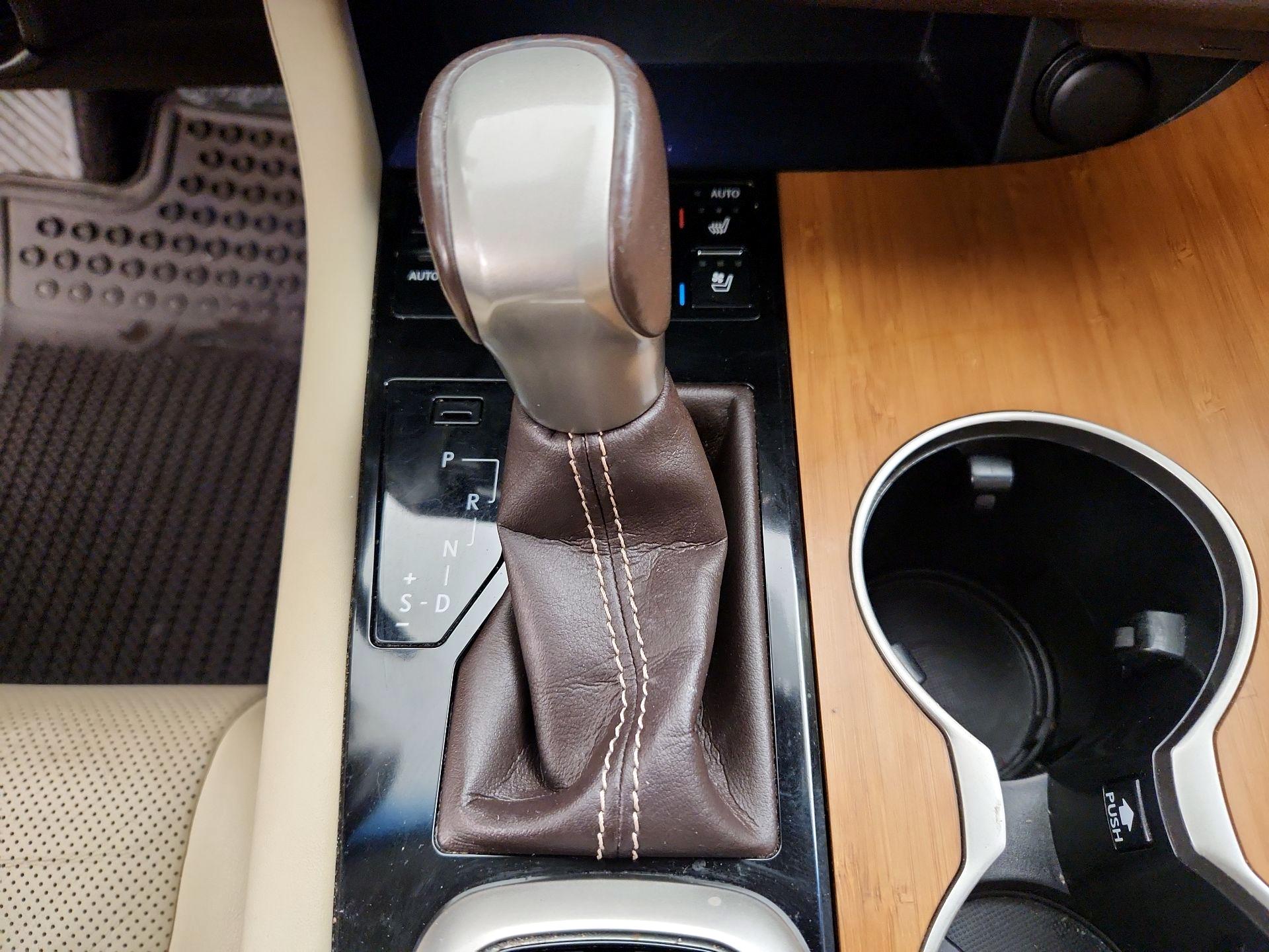 Thumbnail: 2017 Lexus RX - 18