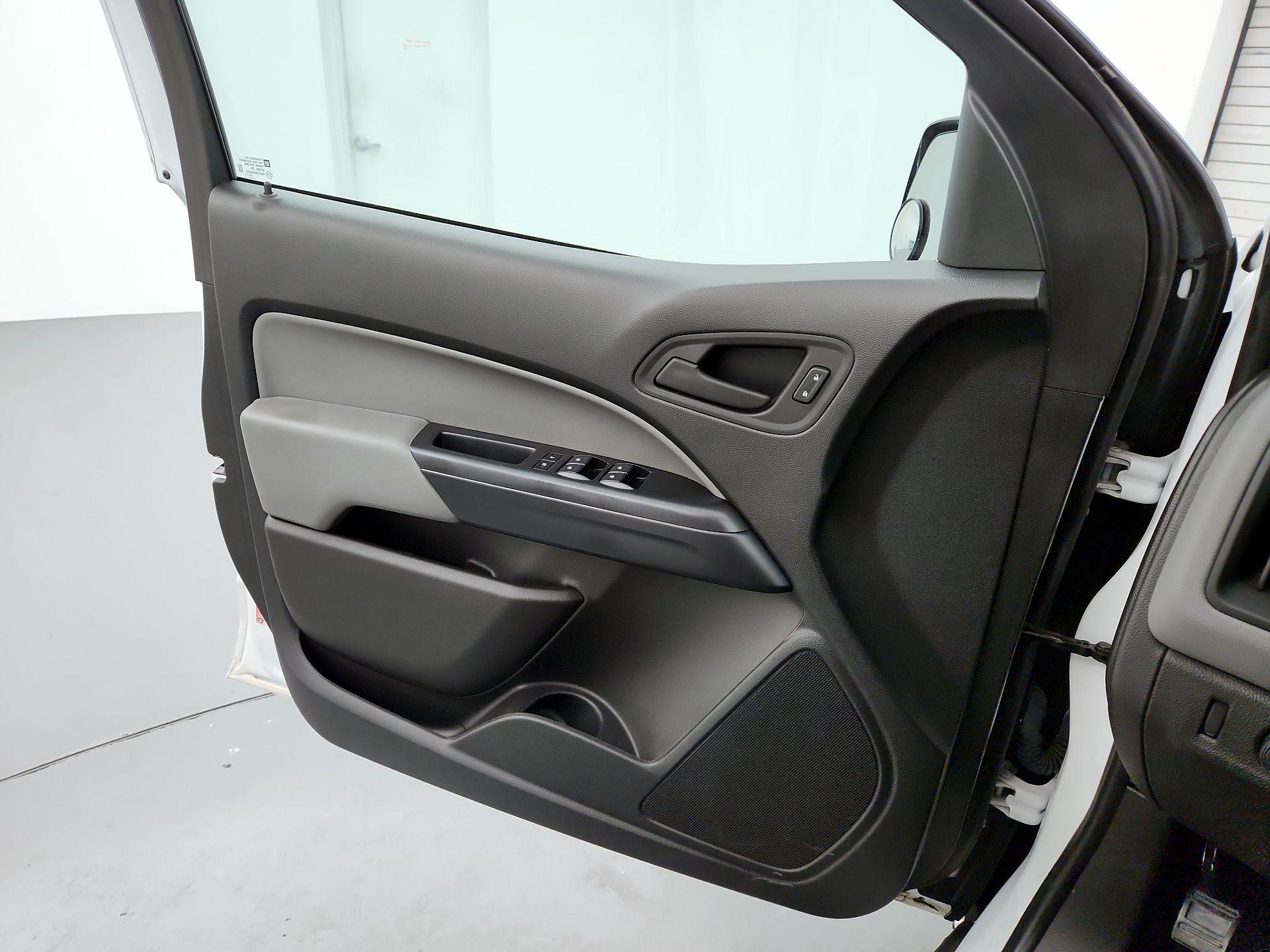 Thumbnail: 2022 Chevrolet Colorado - 10