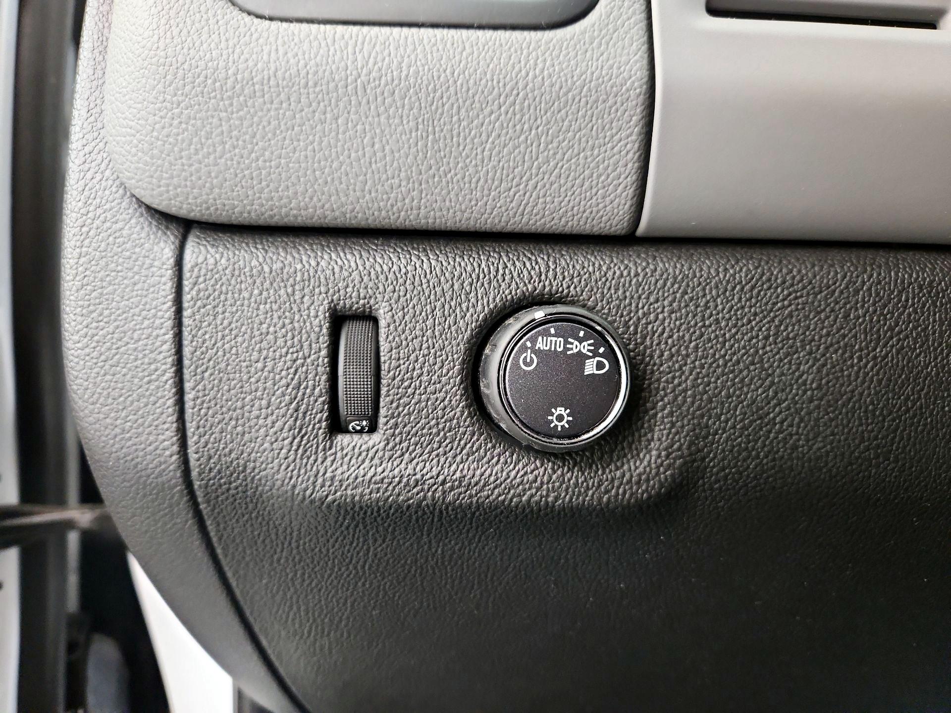 Thumbnail: 2022 Chevrolet Colorado - 11