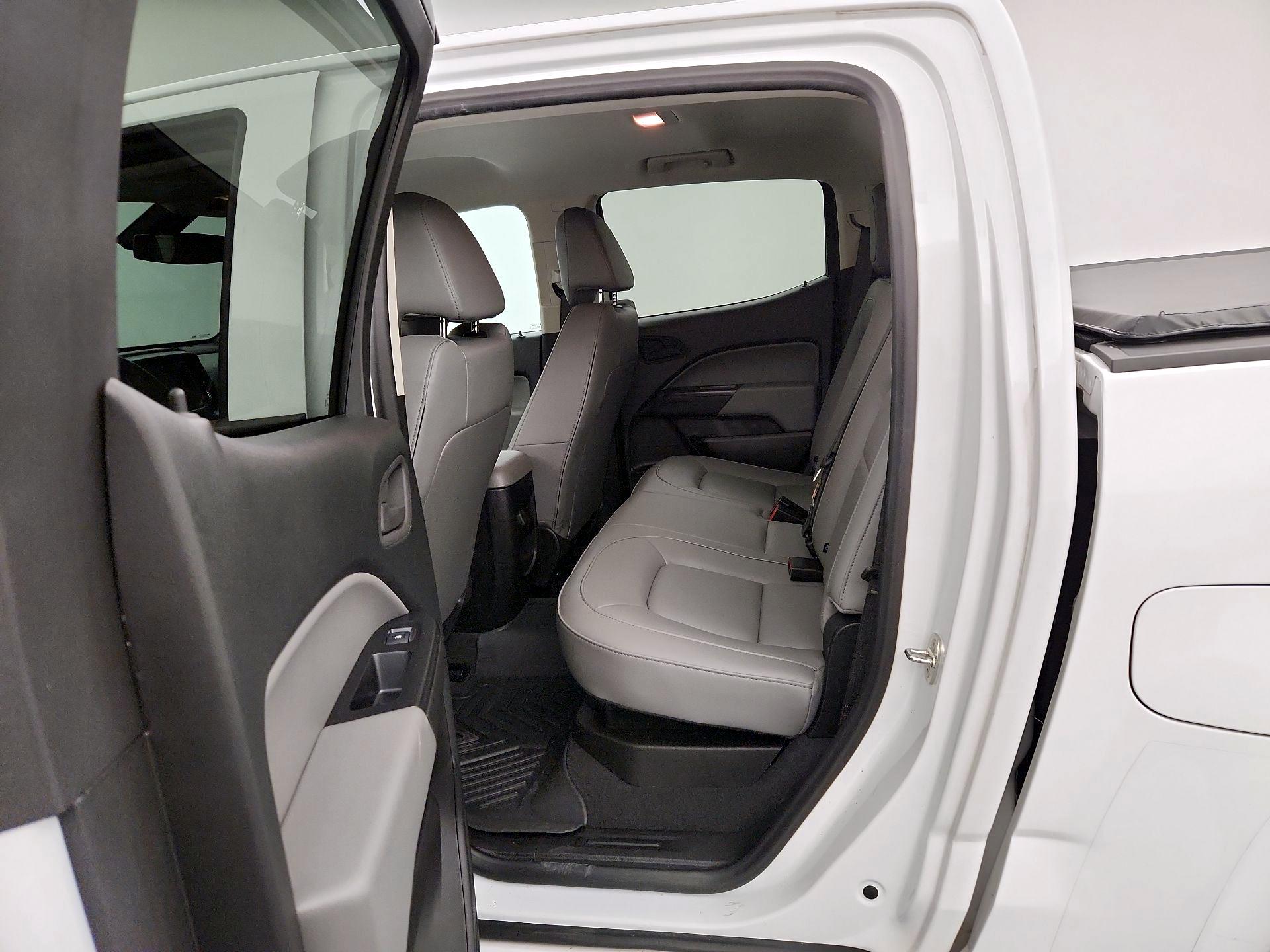 Thumbnail: 2022 Chevrolet Colorado - 17