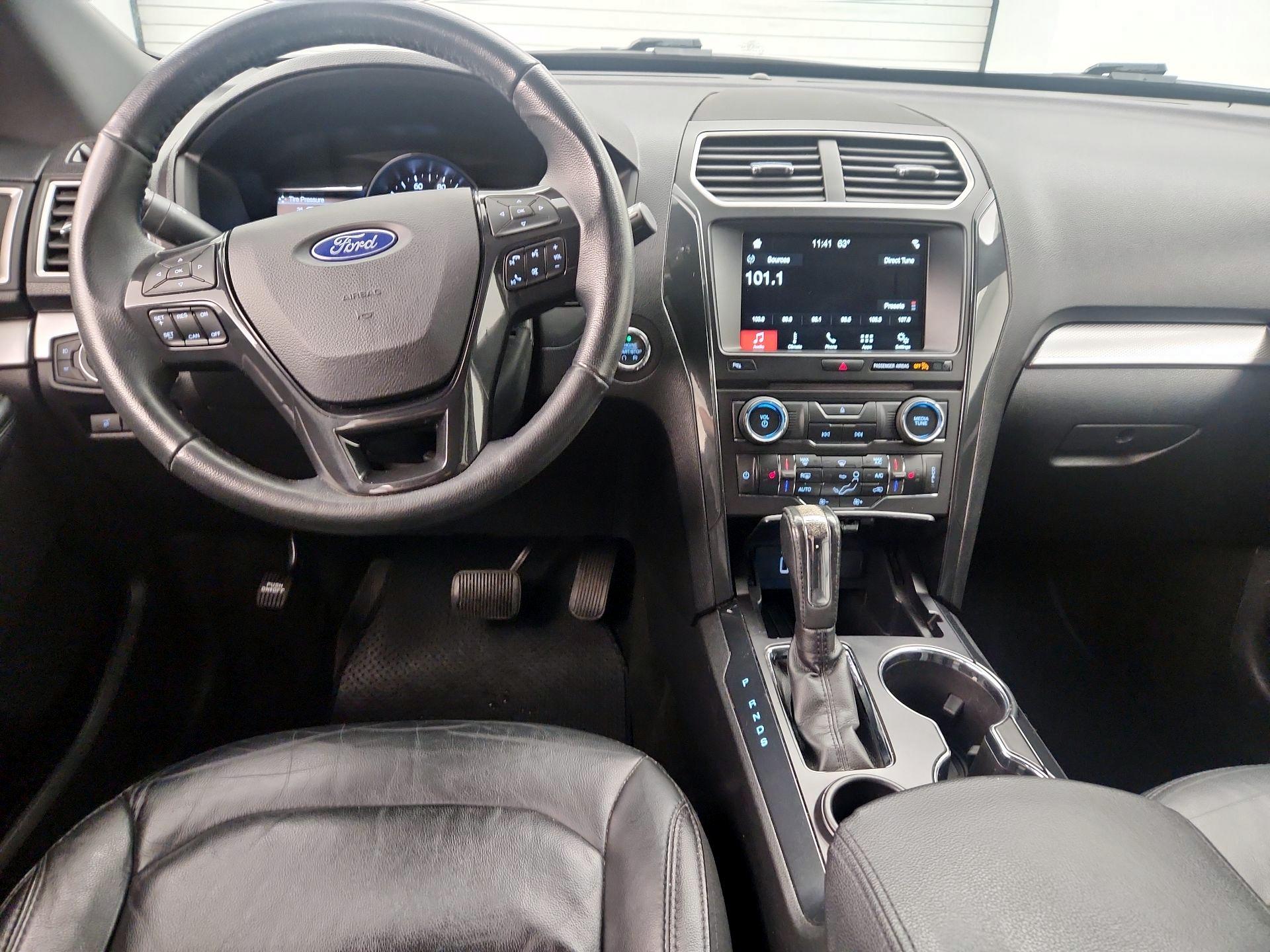 Thumbnail: 2017 Ford Explorer - 9
