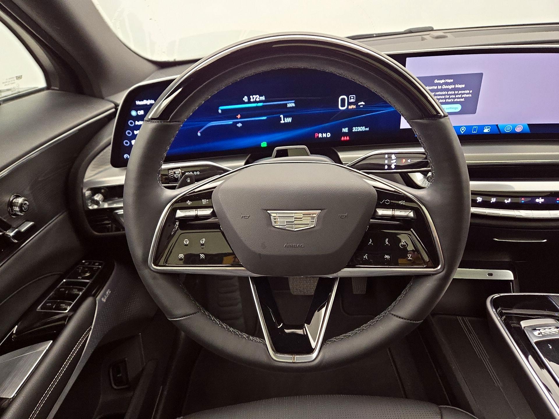 Thumbnail: 2024 Cadillac Lyriq - 10