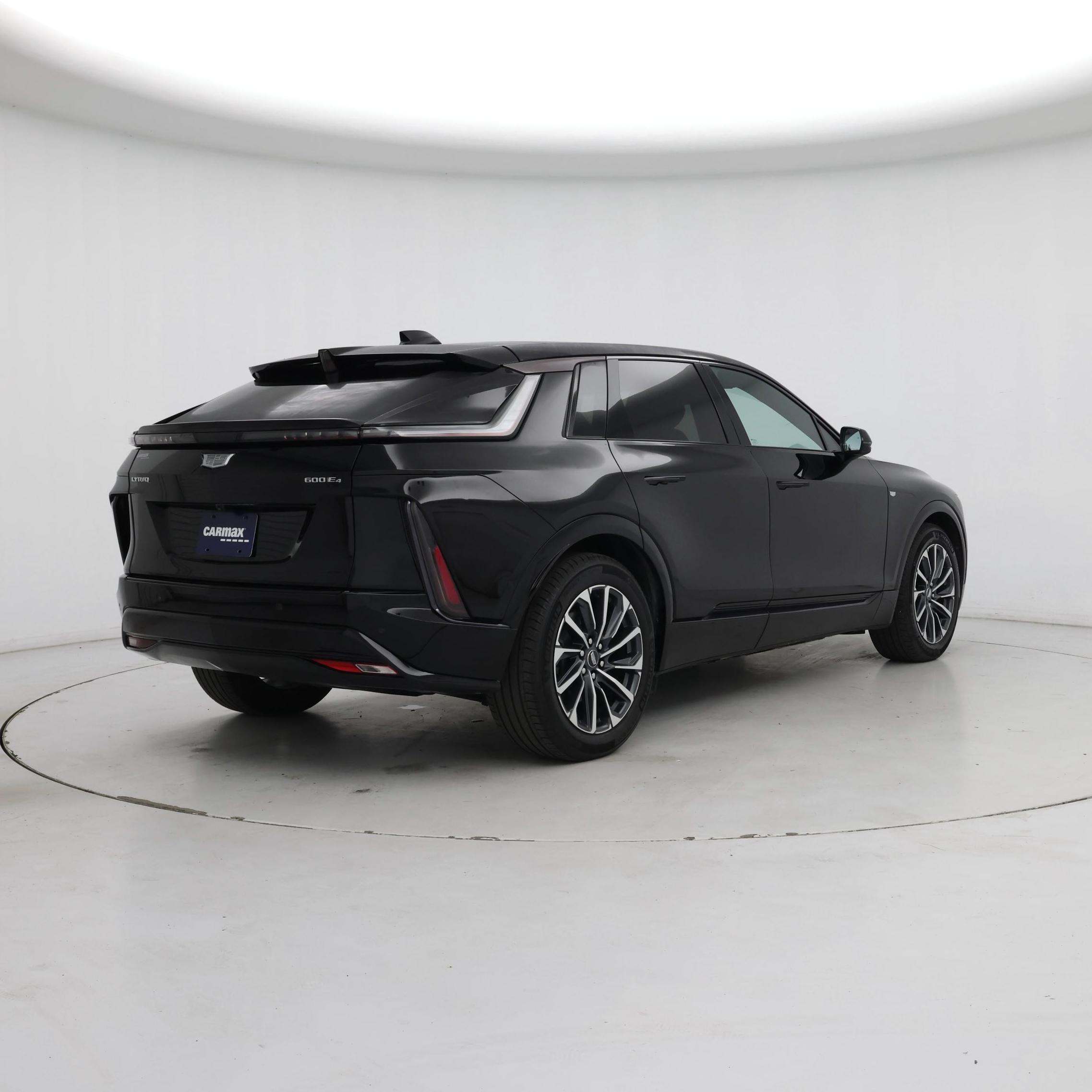 Thumbnail: 2024 Cadillac Lyriq - 8