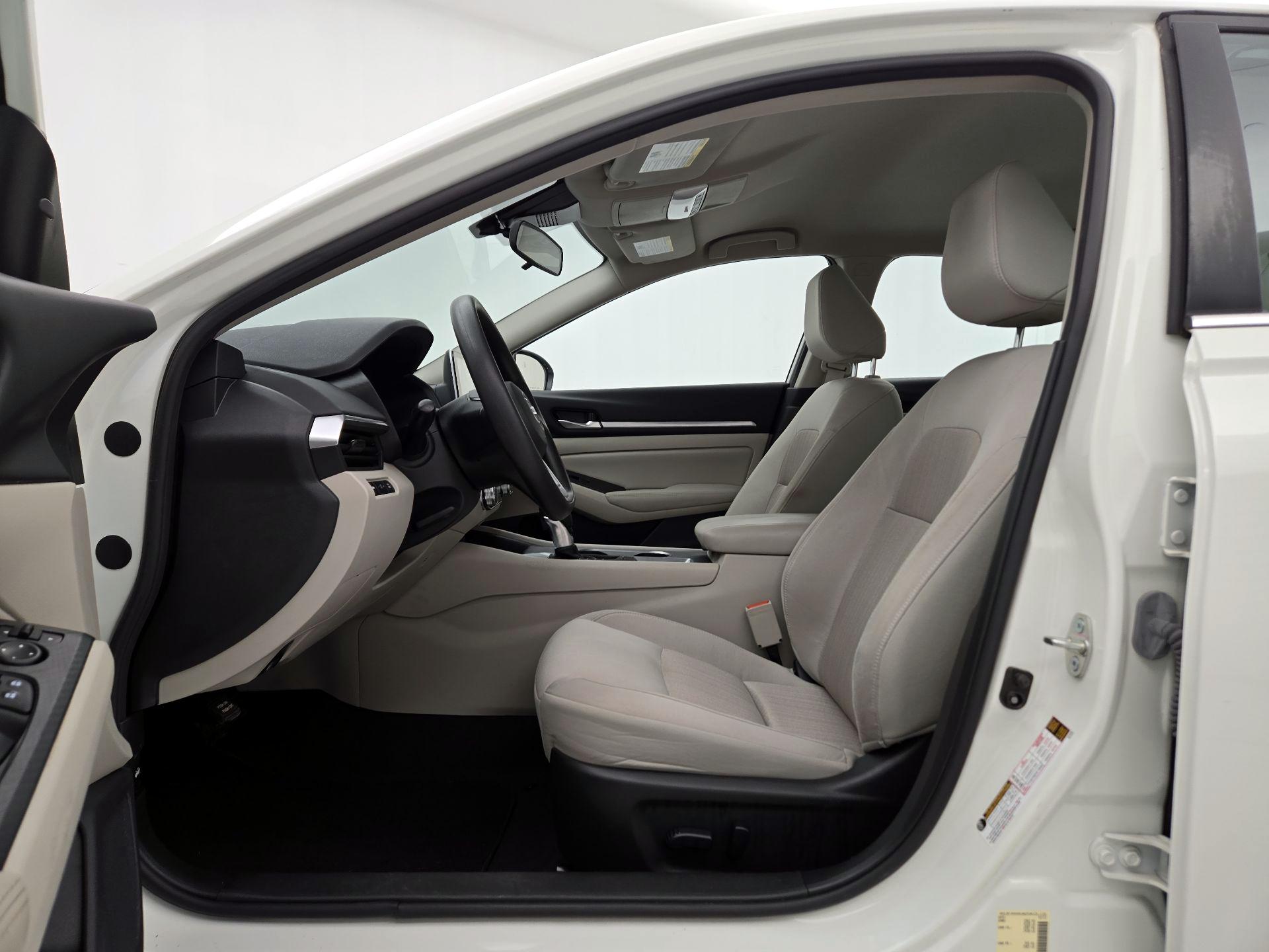 Thumbnail: 2022 Nissan Altima - 11