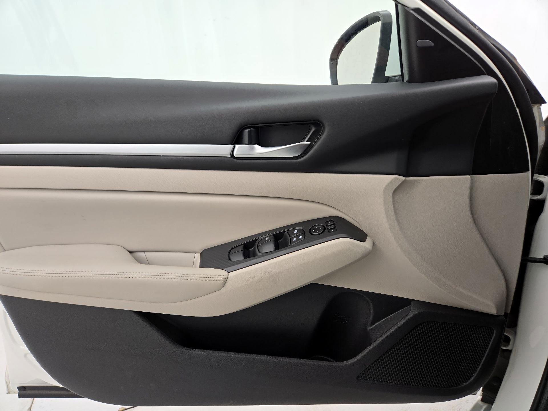 Thumbnail: 2022 Nissan Altima - 12