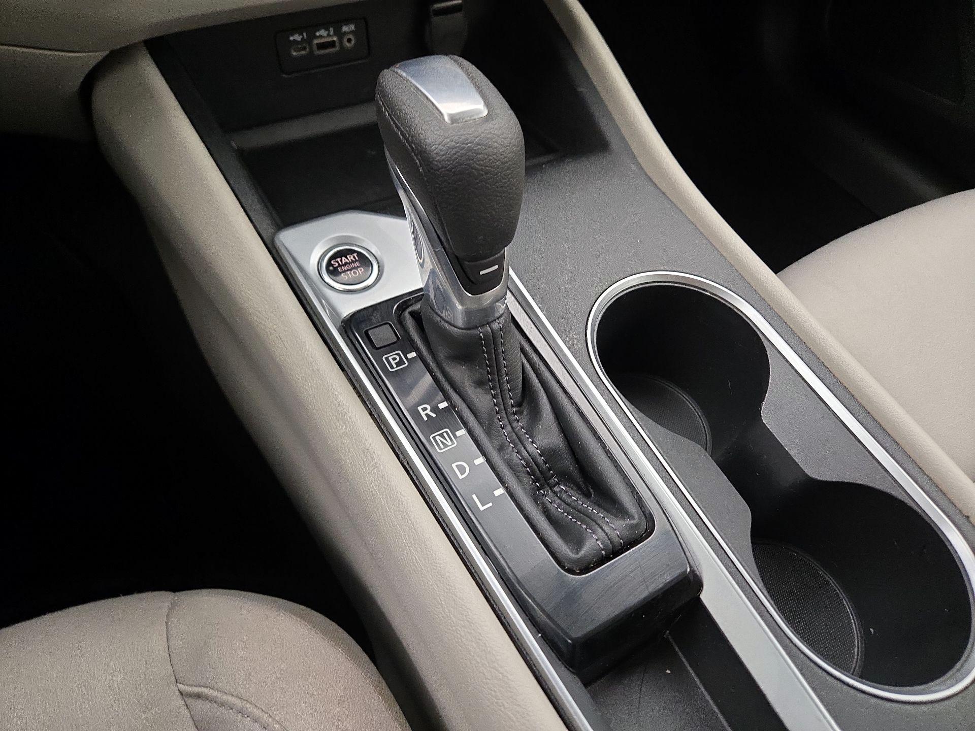 Thumbnail: 2022 Nissan Altima - 17